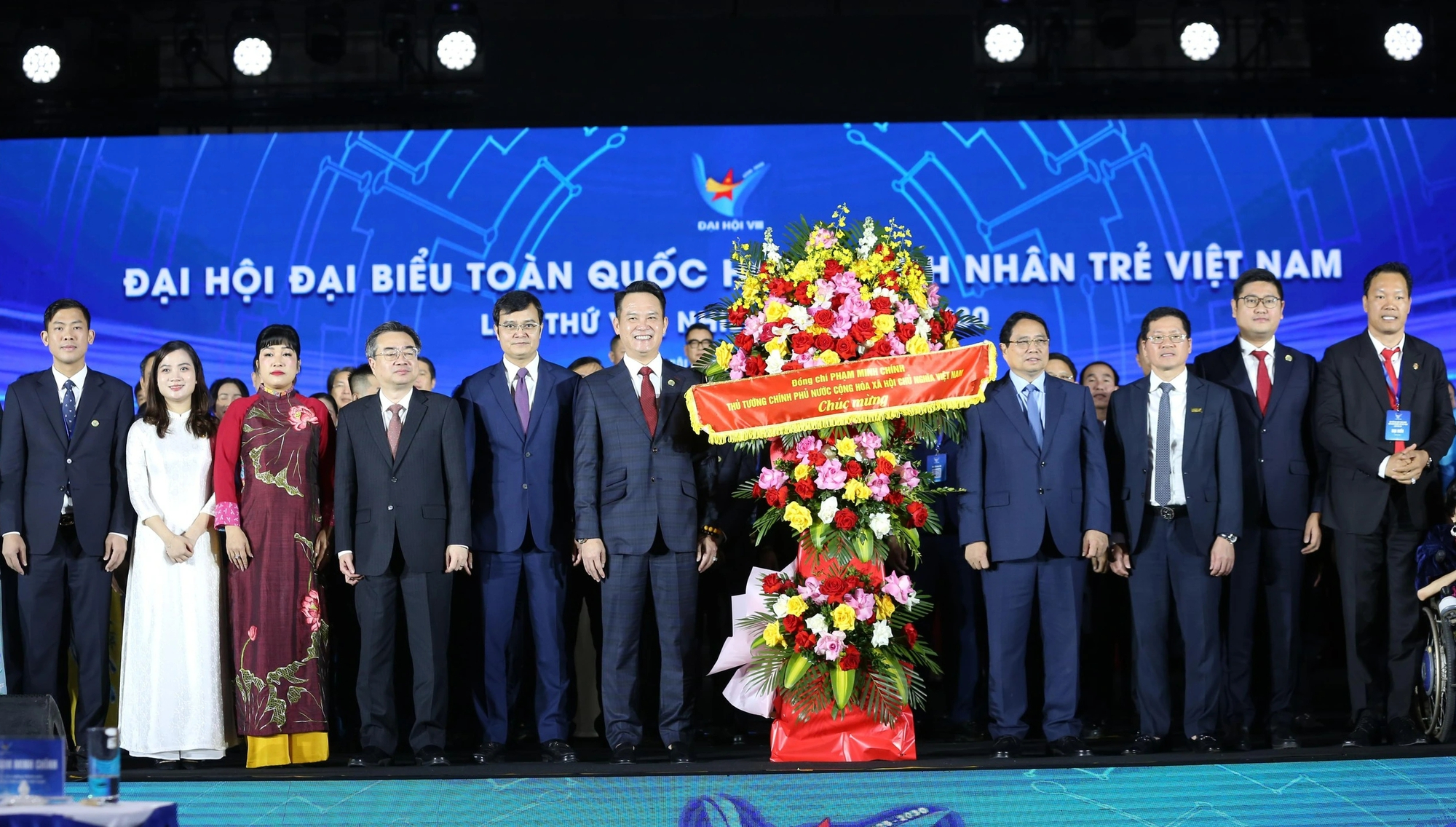 Thủ tướng: Doanh nh&acirc;n trẻ phải đi đầu trong những lĩnh vực mới v&agrave; kh&oacute; - Ảnh 3.