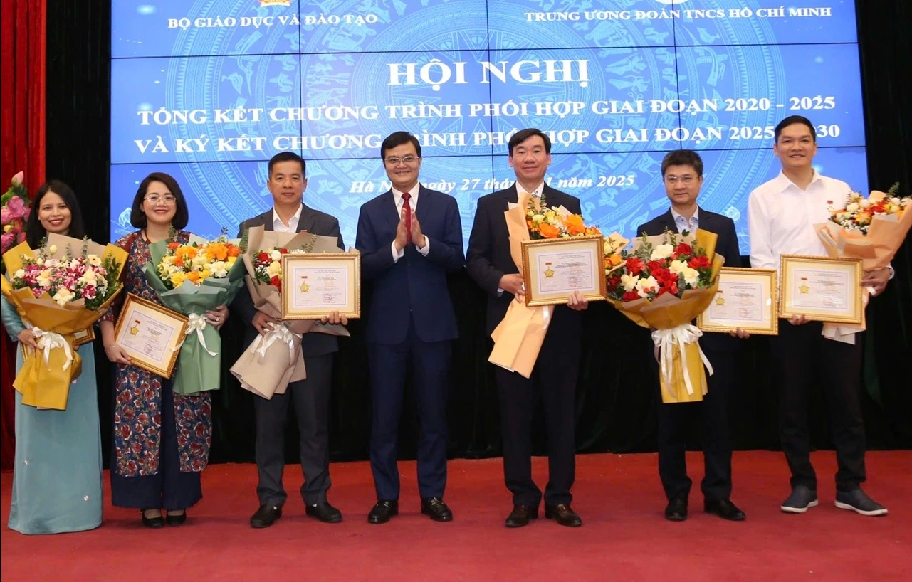 T.Ư Đoàn và Bộ GD-ĐT không chỉ chung đối tượng mà còn chung trách nhiệm - Ảnh 3.