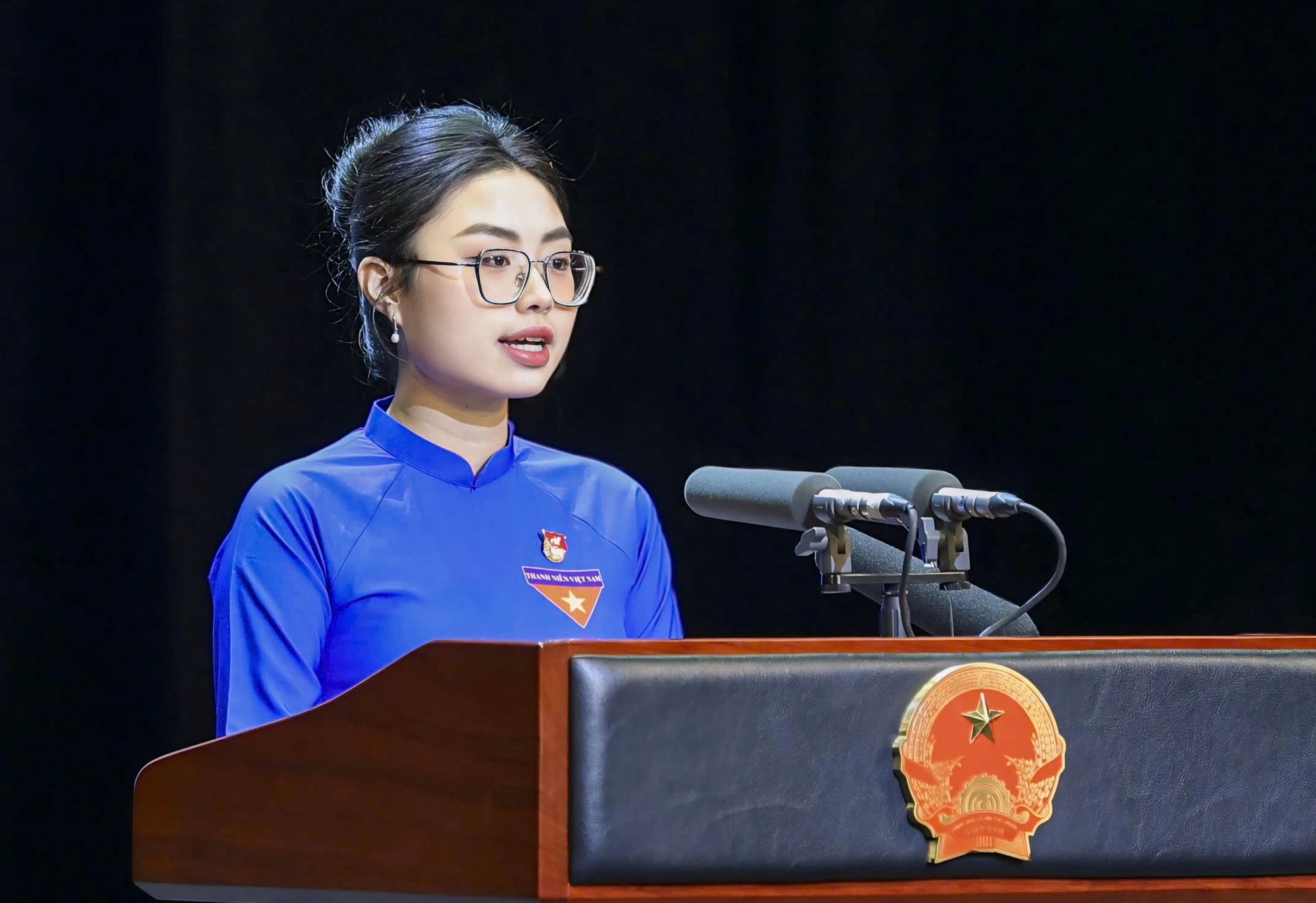 Nữ sinh Học viện Ngoại giao truyền thông điệp về tình hữu nghị Việt - Lào - Ảnh 1.