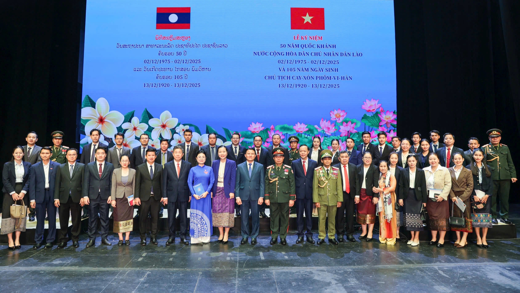 Nữ sinh Học viện Ngoại giao truyền thông điệp về tình hữu nghị Việt - Lào - Ảnh 2.