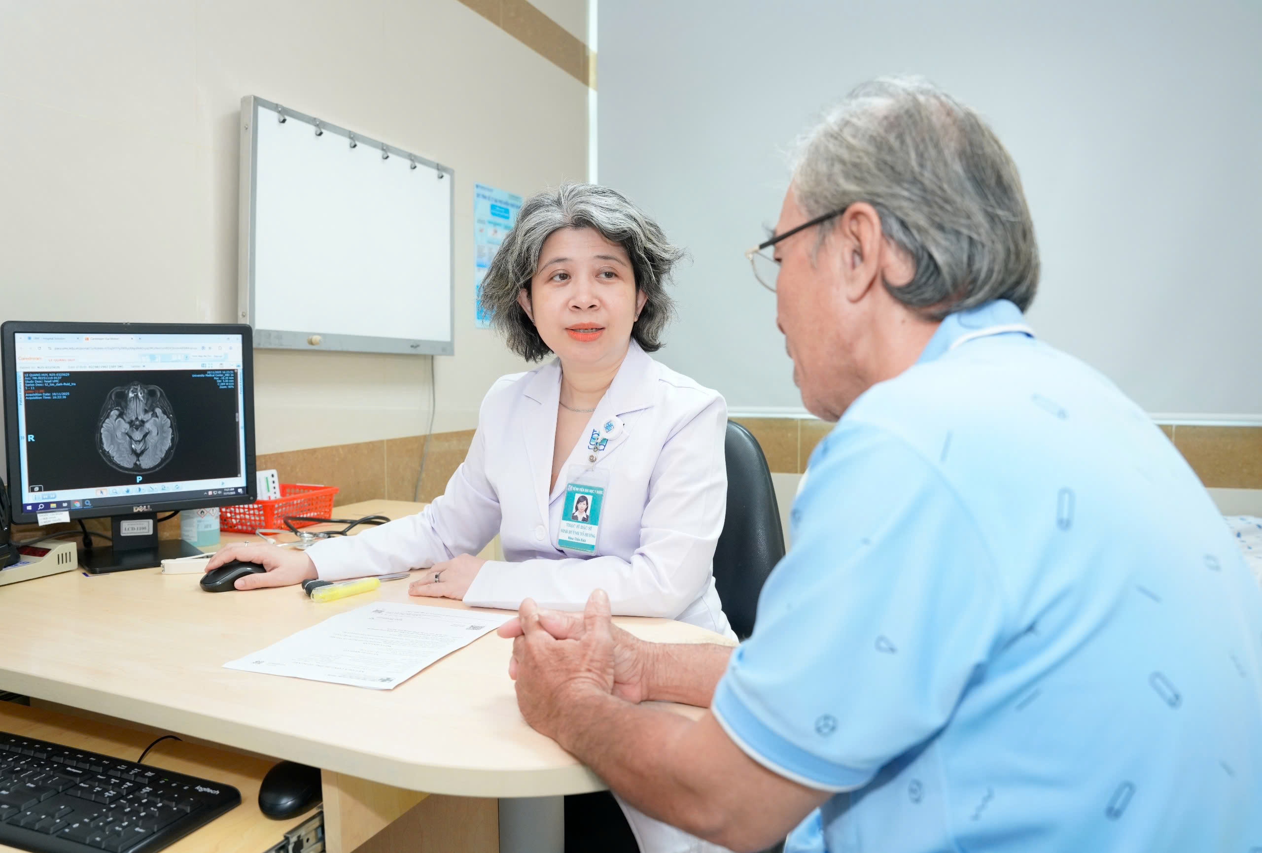 Người Lớn Tuổi: Lưu Ý Khi Tự Nhiên Chóng Mặt Kèm Buồn Nôn - Ảnh 1.