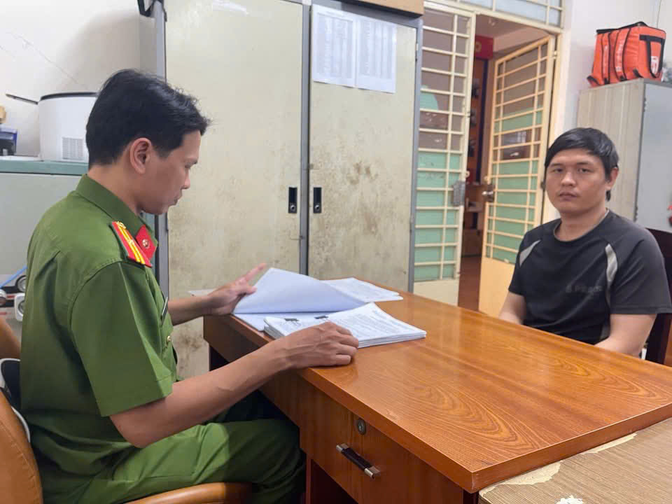 TP.HCM: Trộm xe máy, lẩn trốn 3 tuần rồi ra công an đầu thú- Ảnh 1.