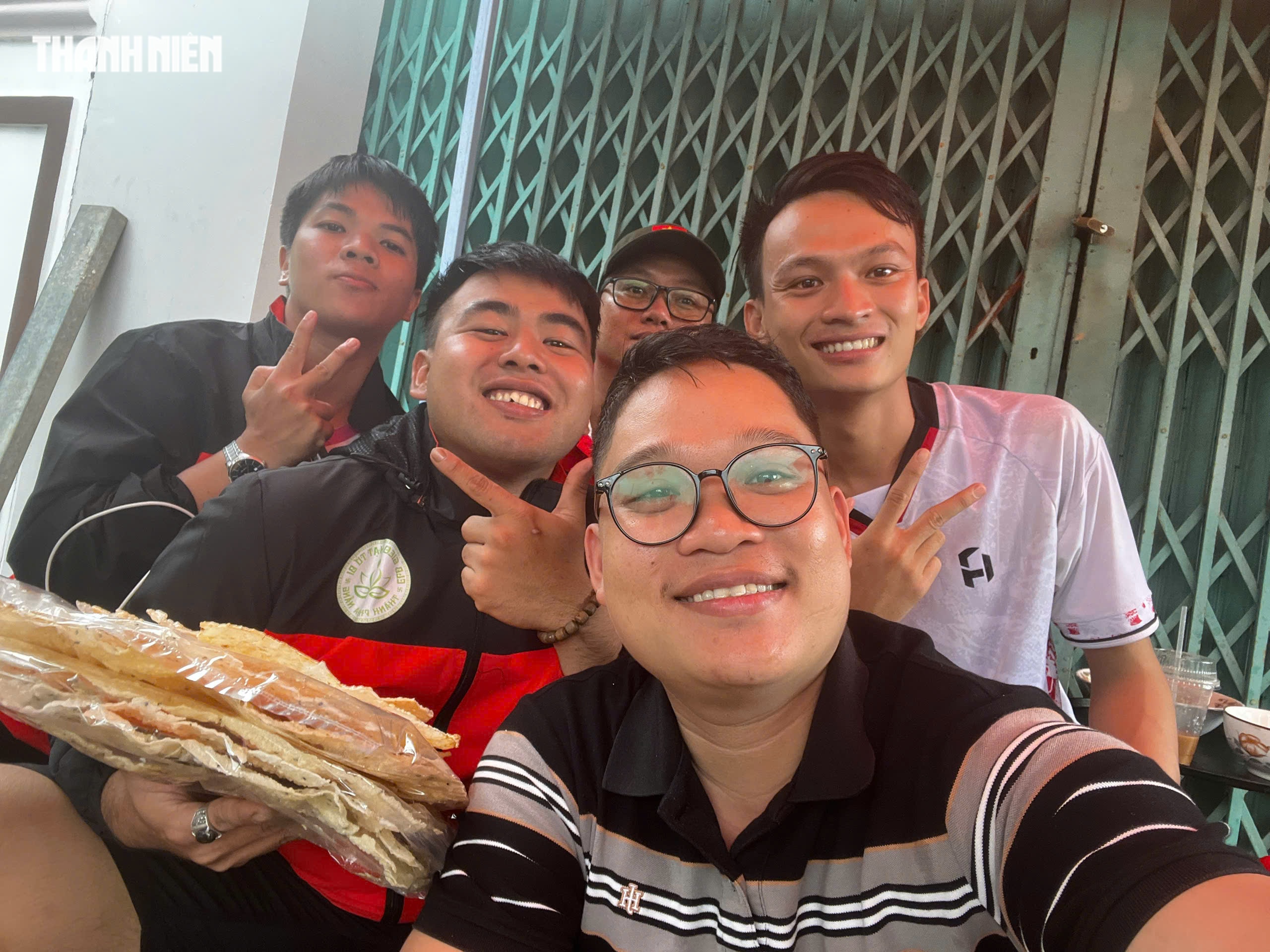 - Ảnh 4. - Ảnh 4.