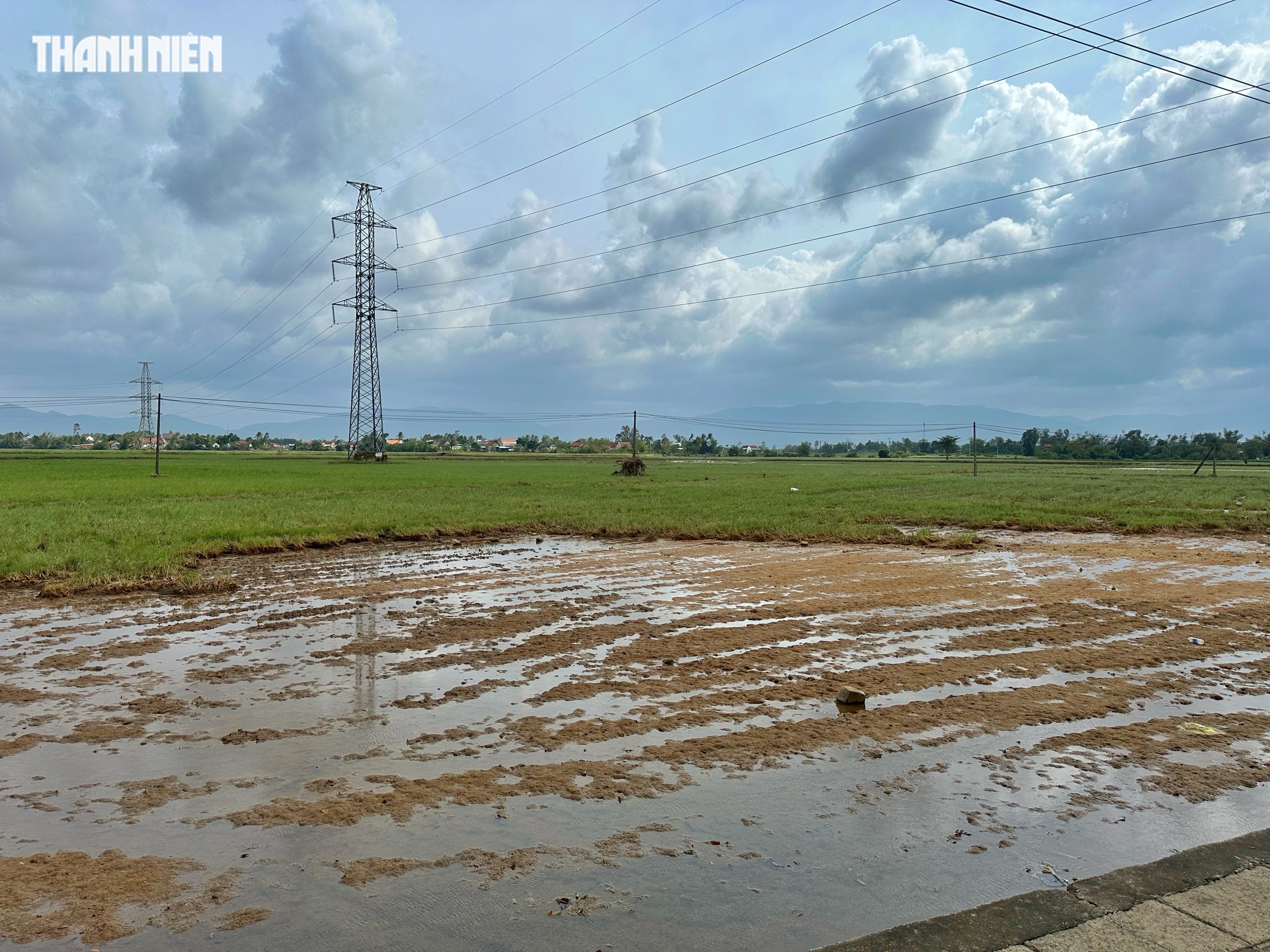 Phú Yên cũ trong cùng một khung cảnh: Ngày lũ và ngày nắng lên - Ảnh 9.