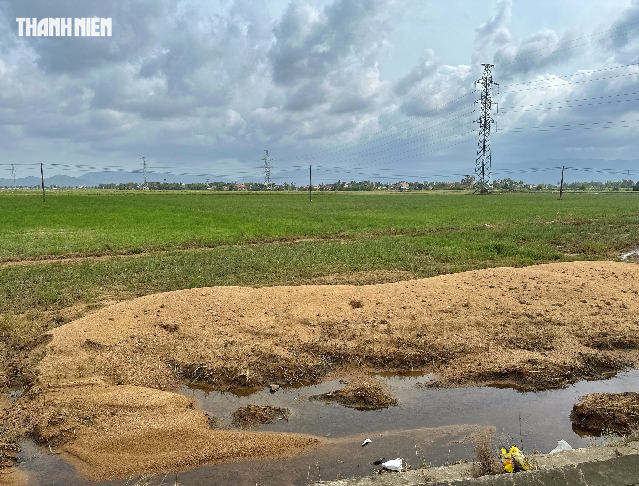 Phú Yên cũ trong cùng một khung cảnh: Ngày lũ và ngày nắng lên - Ảnh 7.