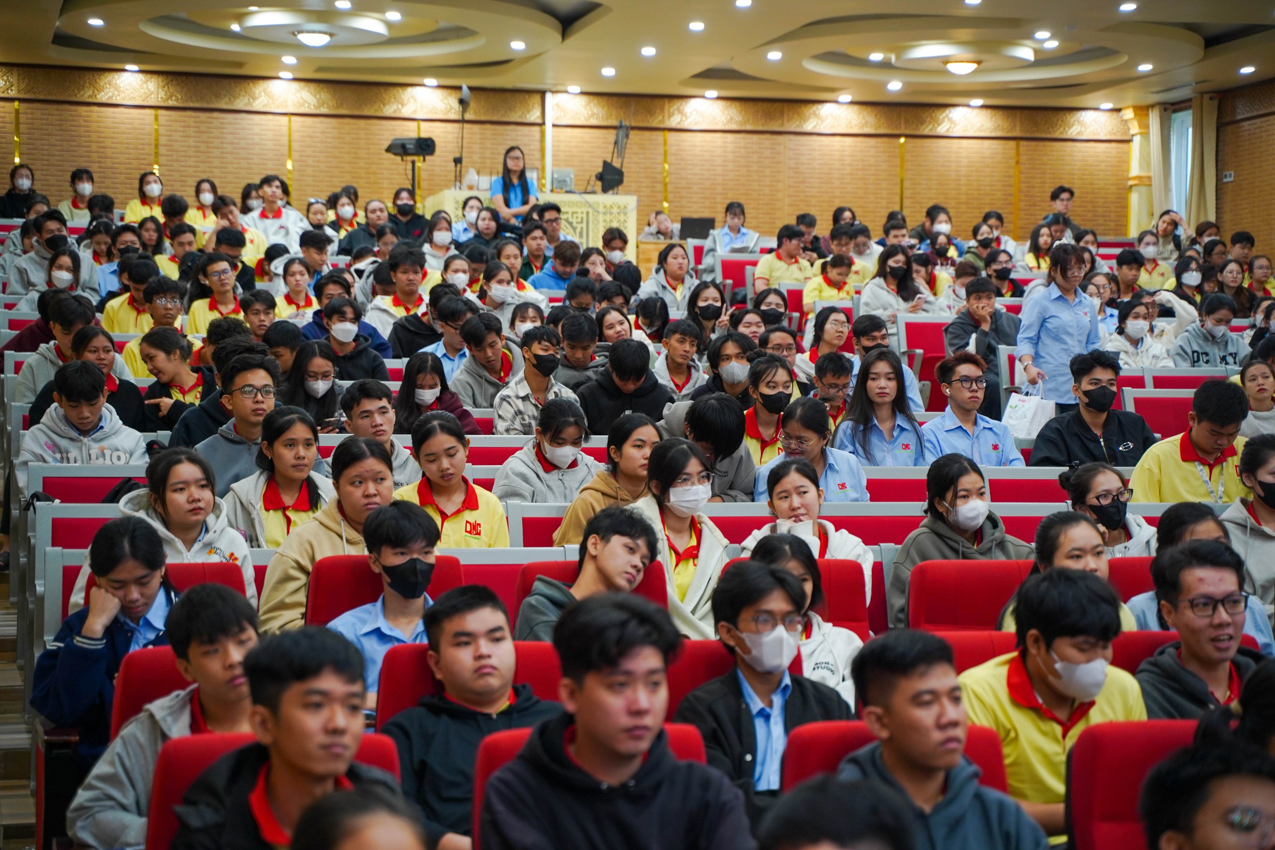 Nhiều sai lầm trong ăn uống của sinh viên, làm sao để cải thiện? - Ảnh 2.