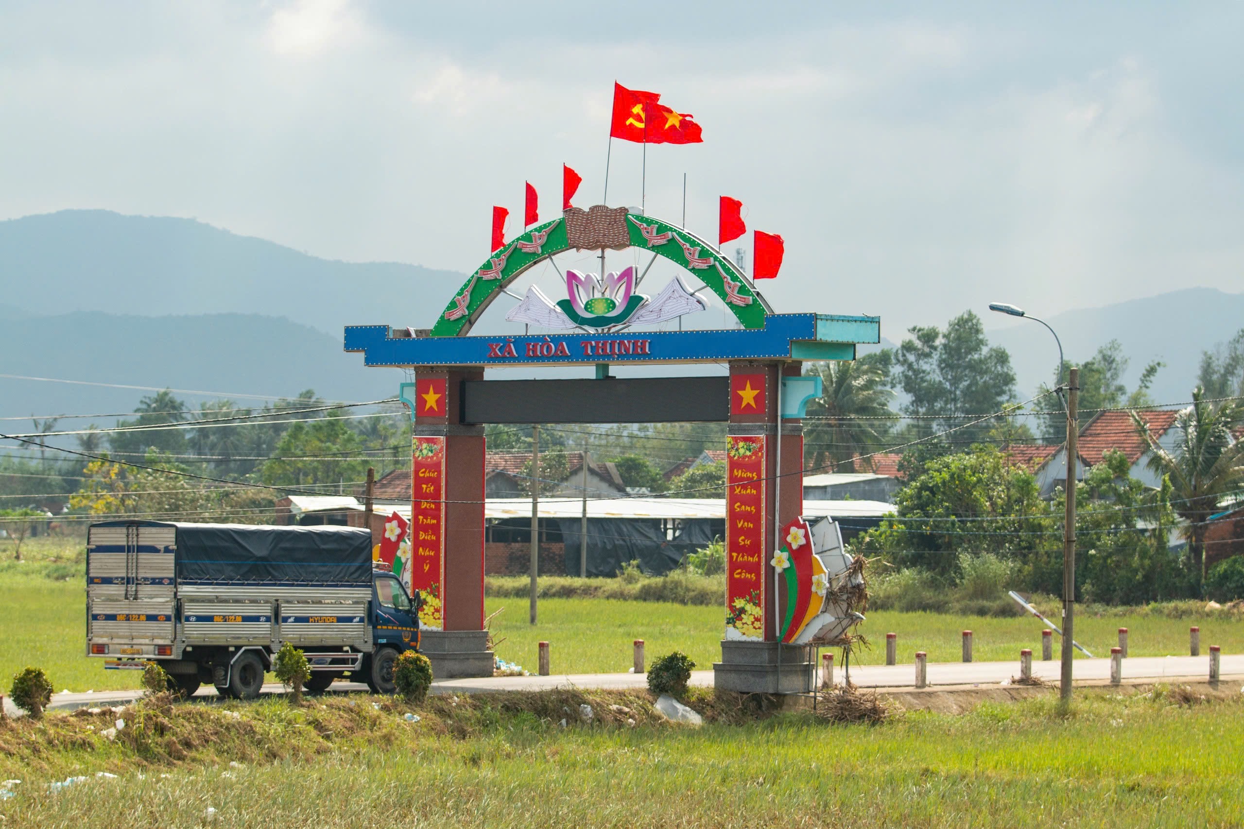 Phú Yên cũ trong cùng một khung cảnh: Ngày lũ và ngày nắng lên - Ảnh 10.