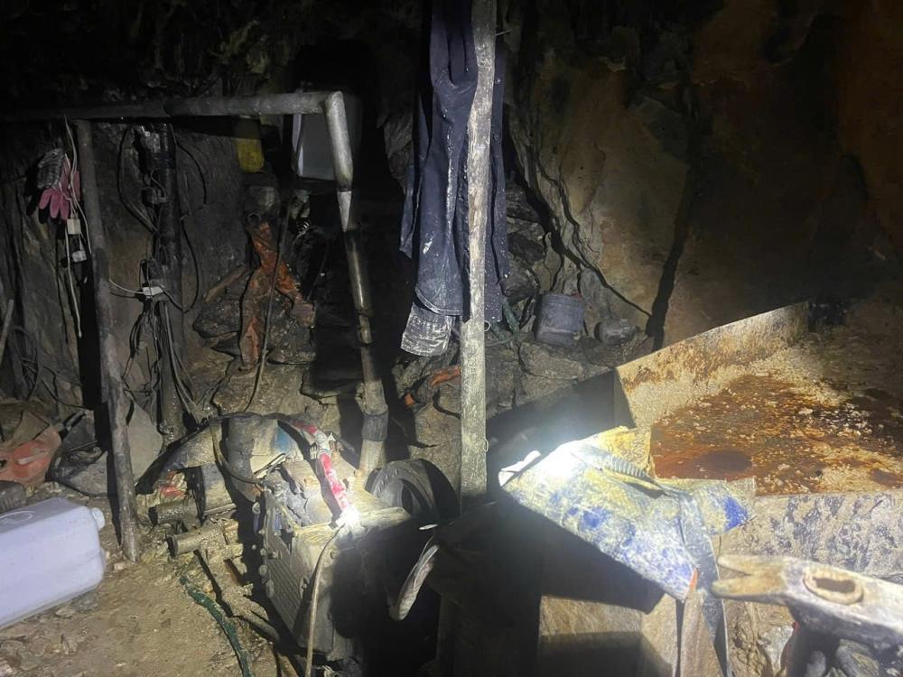 Tái diễn nạn khai thác vàng trái phép trong rừng sâu ở Hà Tĩnh- Ảnh 2.