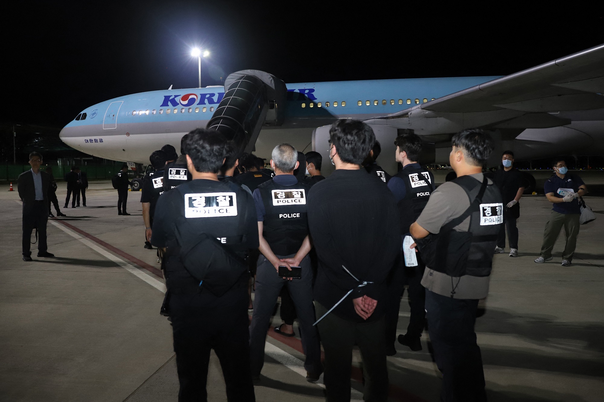 Tập đoàn của doanh nhân Campuchia Chen Zhi bị Hàn Quốc cấm vận- Ảnh 1.