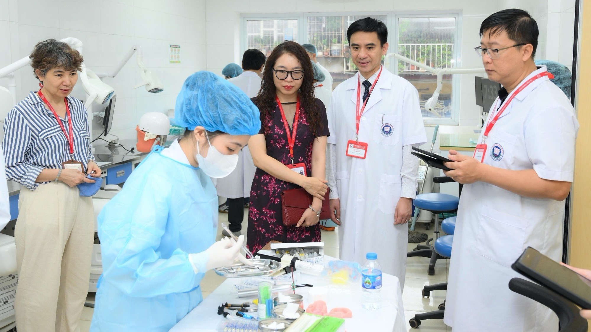 Đào tạo y khoa và luật: Đa ngành hay chuyên ngành , lựa chọn nào tốt hơn? - Ảnh 1.