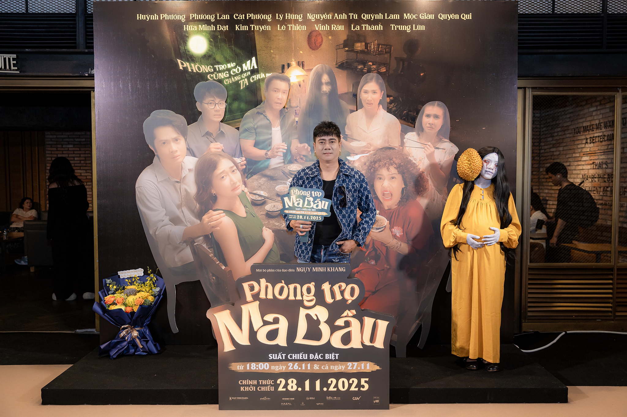 Bạn trai kém tuổi đến mừng 'nữ hoàng phim xưa' Quỳnh Lam chạm ngõ điện ảnh - Ảnh 10.