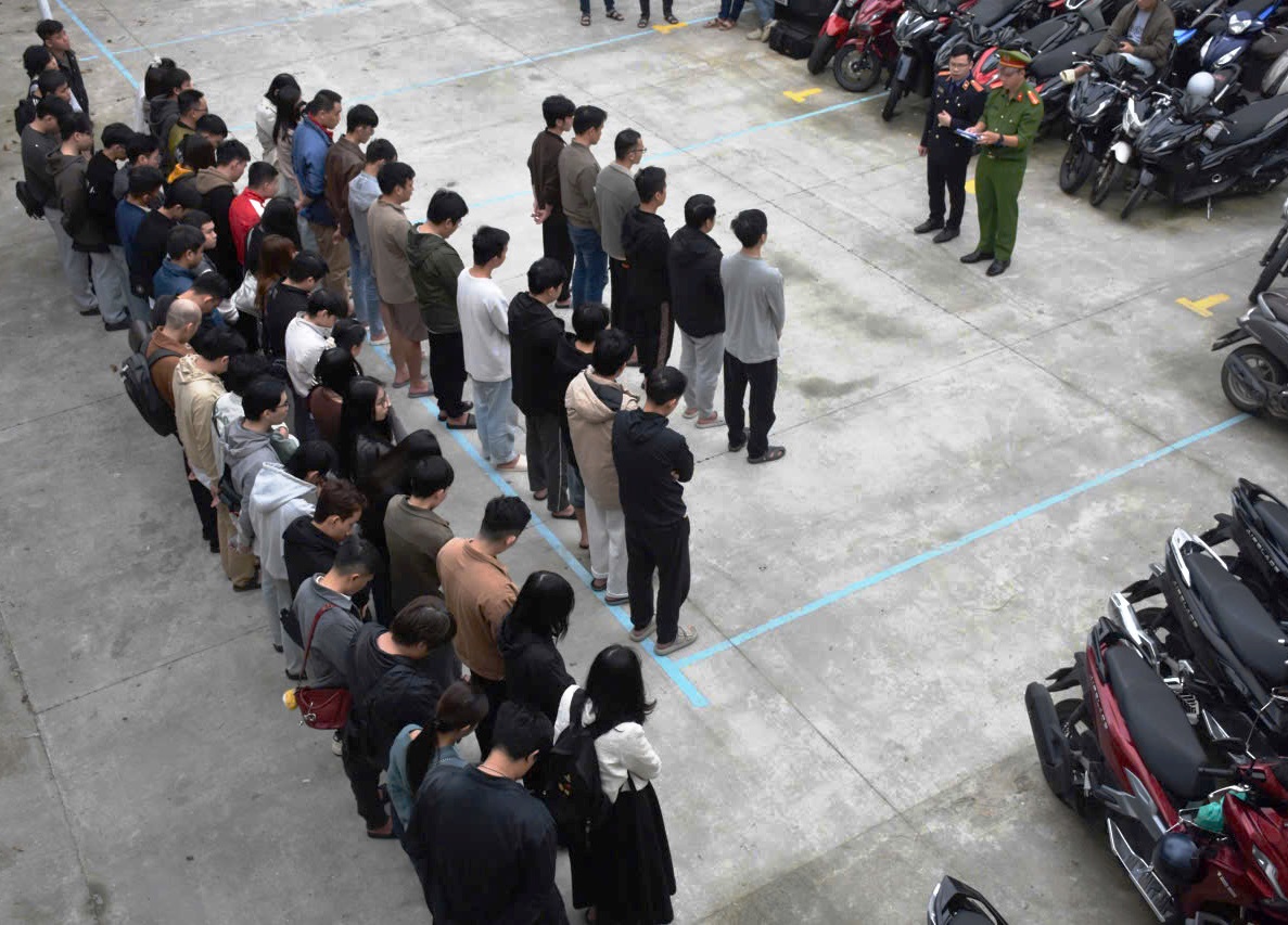 Triệt phá đường dây lập trình, vận hành website cờ bạc núp bóng công ty công nghệ - Ảnh 1.