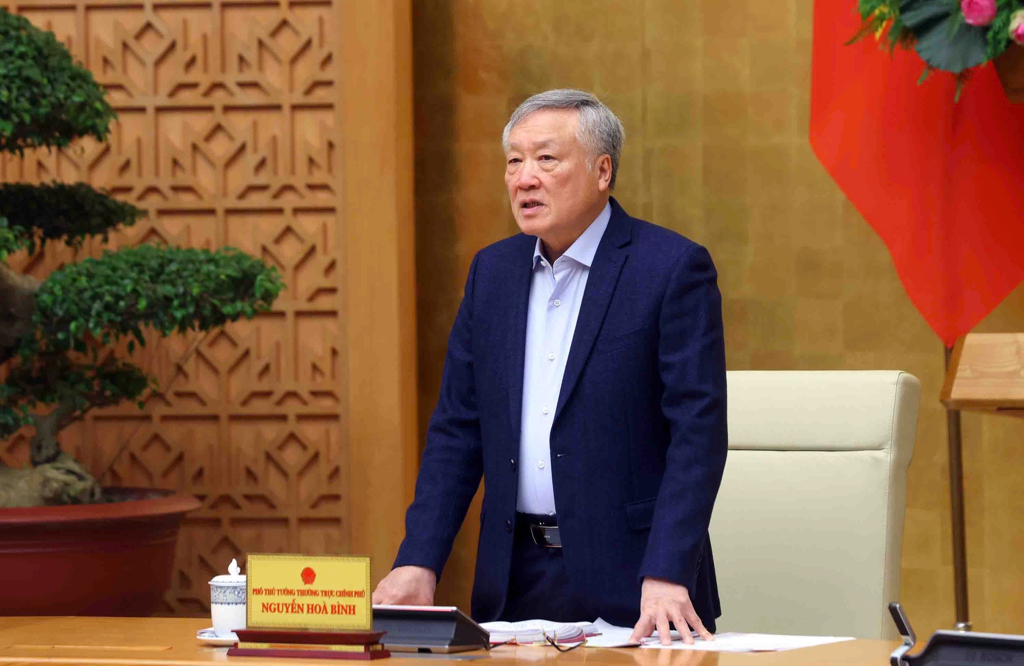 Chính phủ họp với 5 doanh nghiệp muốn làm đường sắt tốc độ cao Bắc Nam  - Ảnh 1.