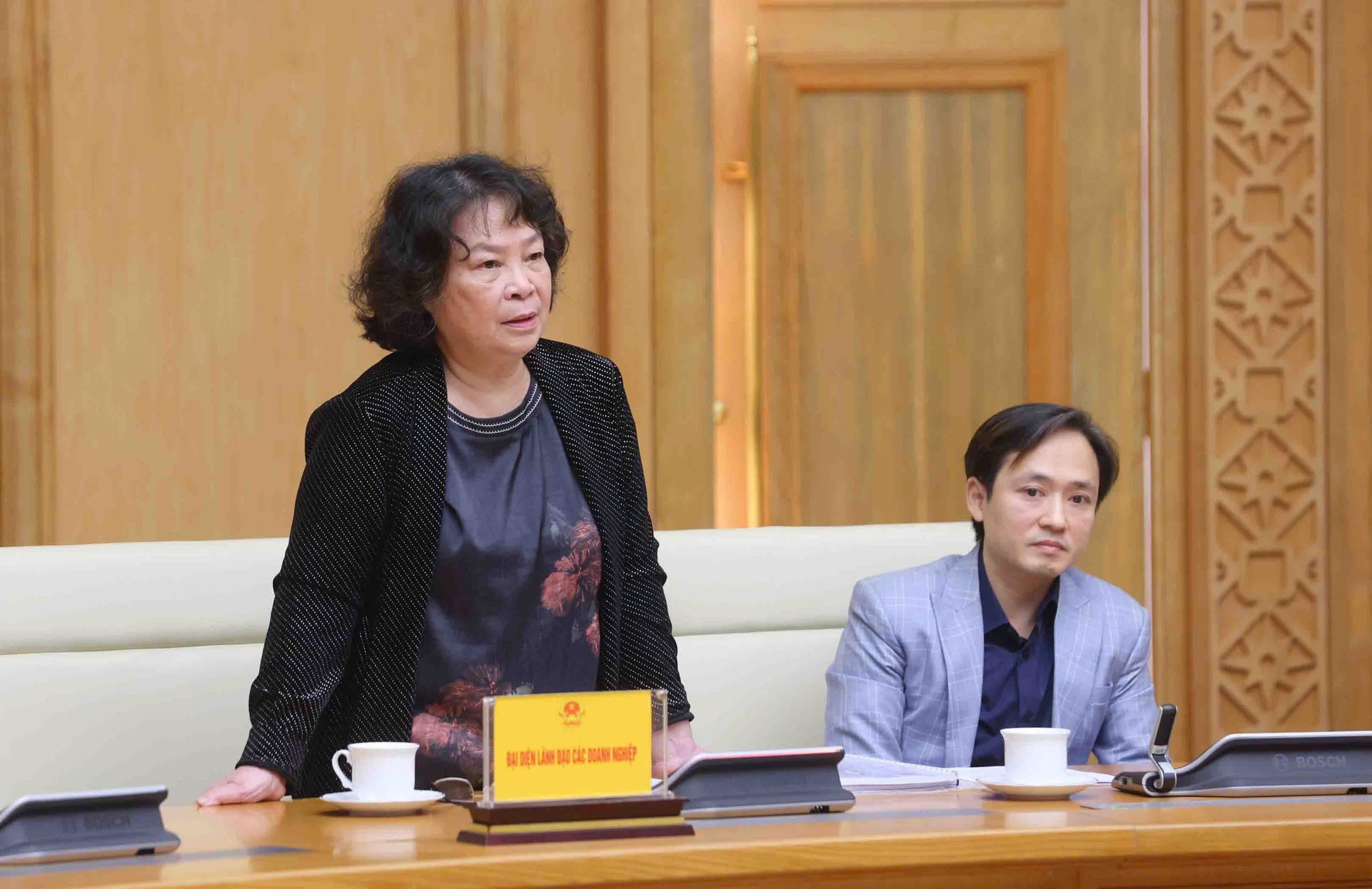 Chính phủ họp với 5 doanh nghiệp muốn làm đường sắt tốc độ cao Bắc Nam  - Ảnh 2.