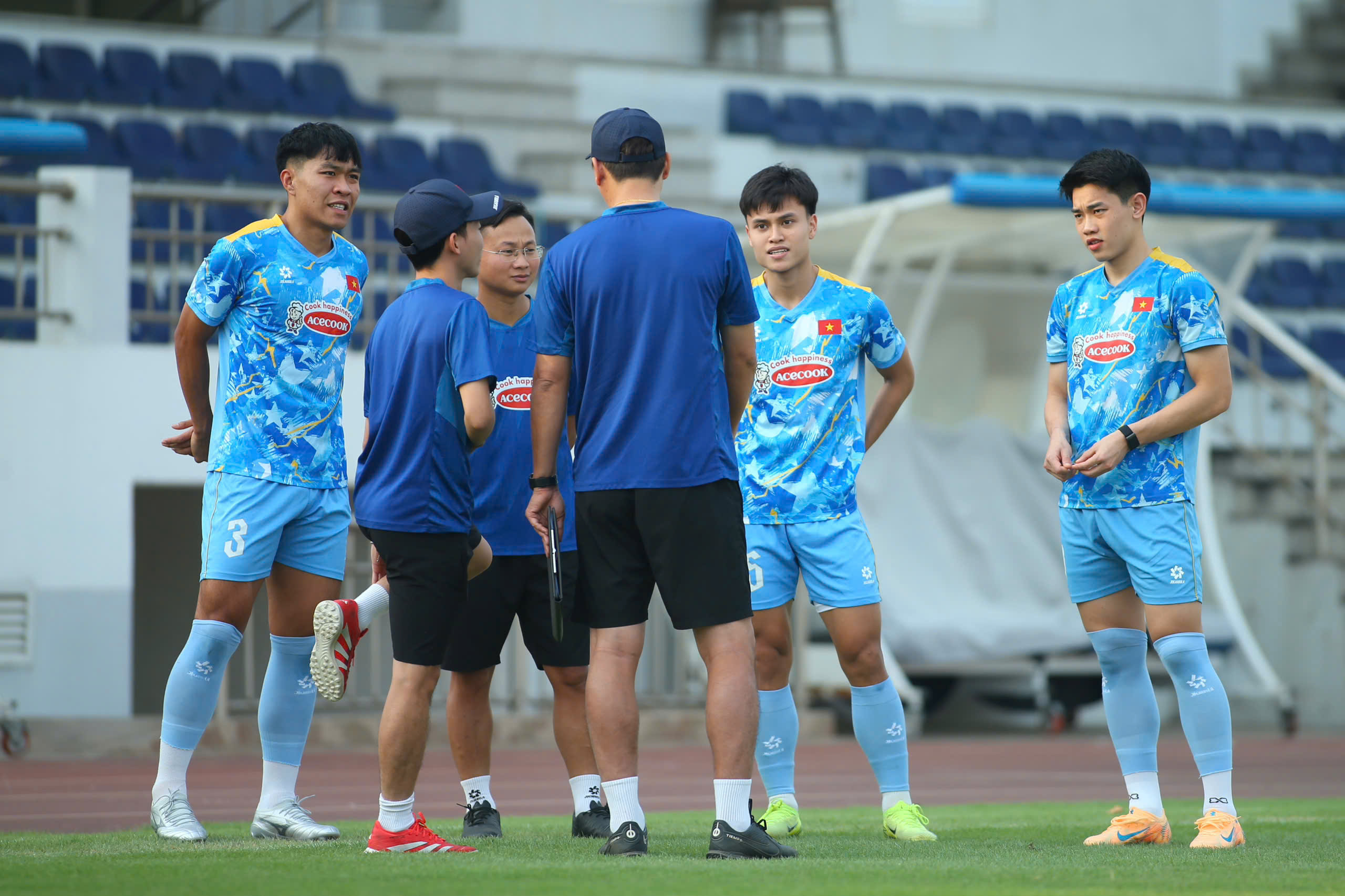 - Photo 4. - Ảnh 4.