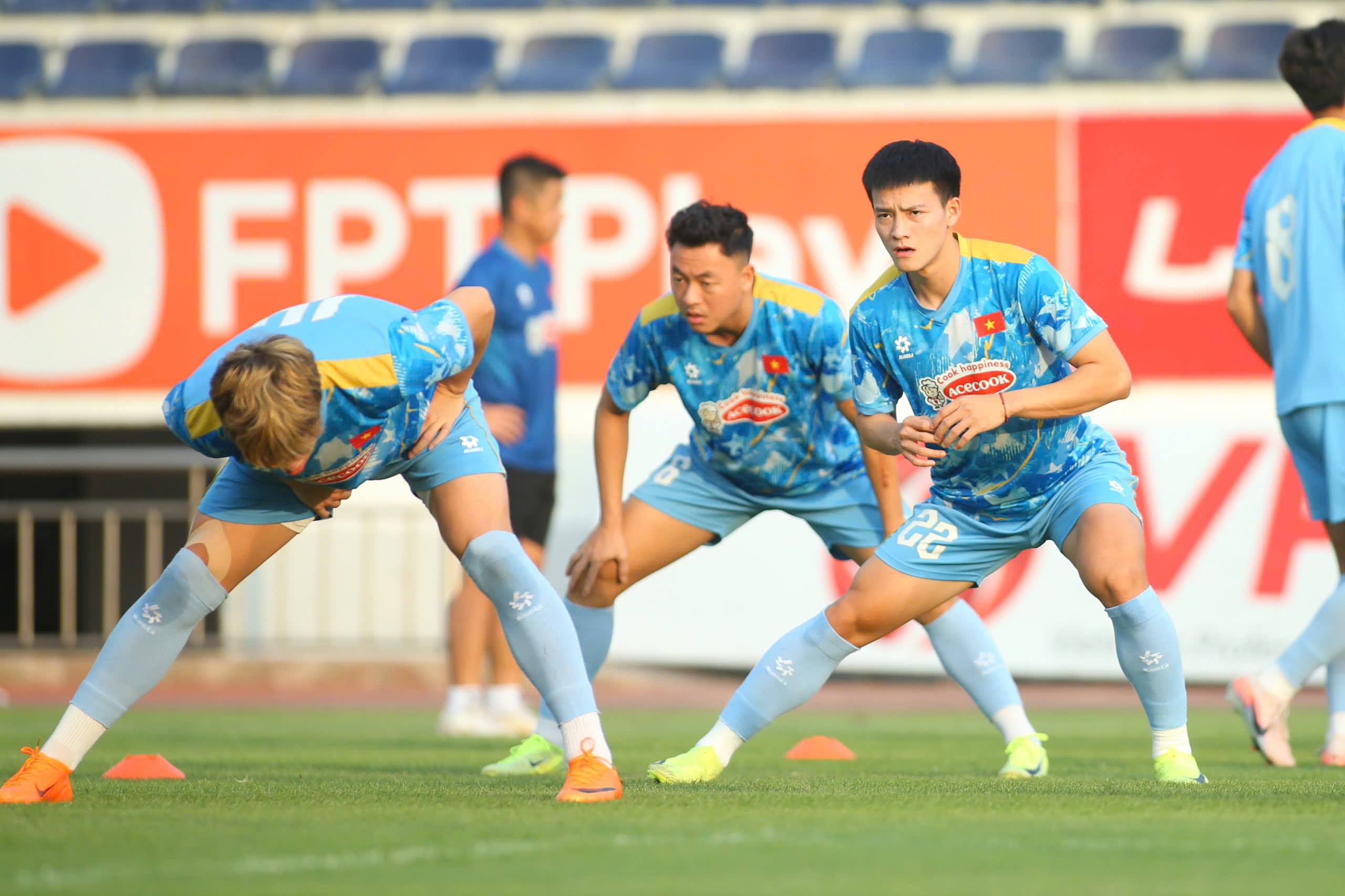 - Photo 7. - Ảnh 7.