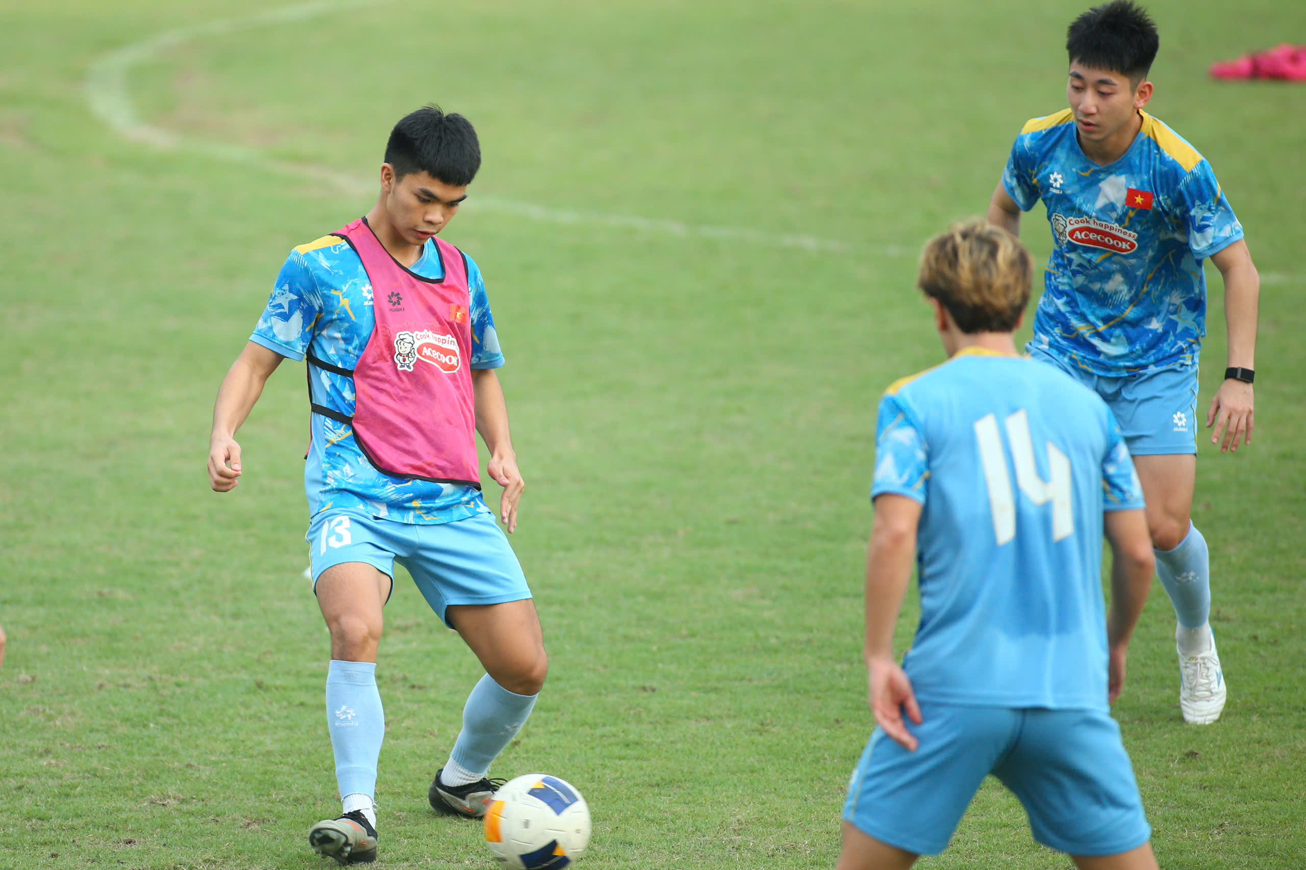 - Photo 8. - Ảnh 8.