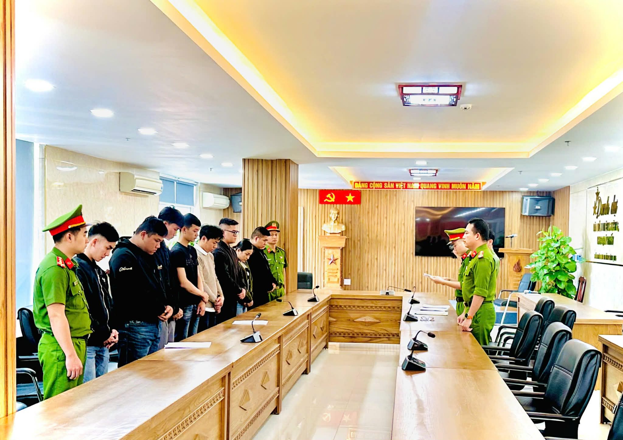 Đà Nẵng: Phá 'siêu đường dây rửa tiền' 67.000 tỉ đồng liên quốc gia- Ảnh 1.