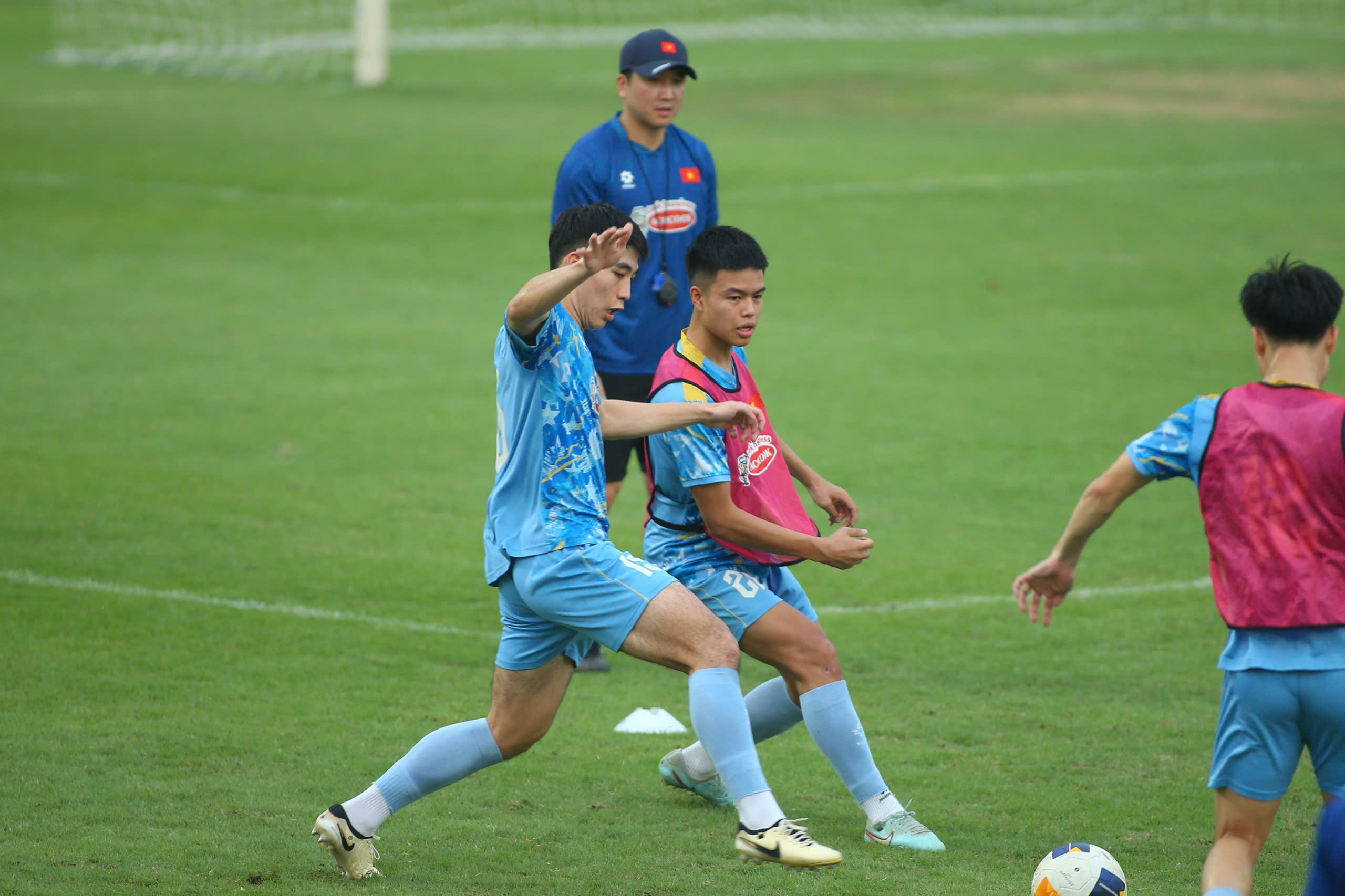 - Photo 14. - Ảnh 14.