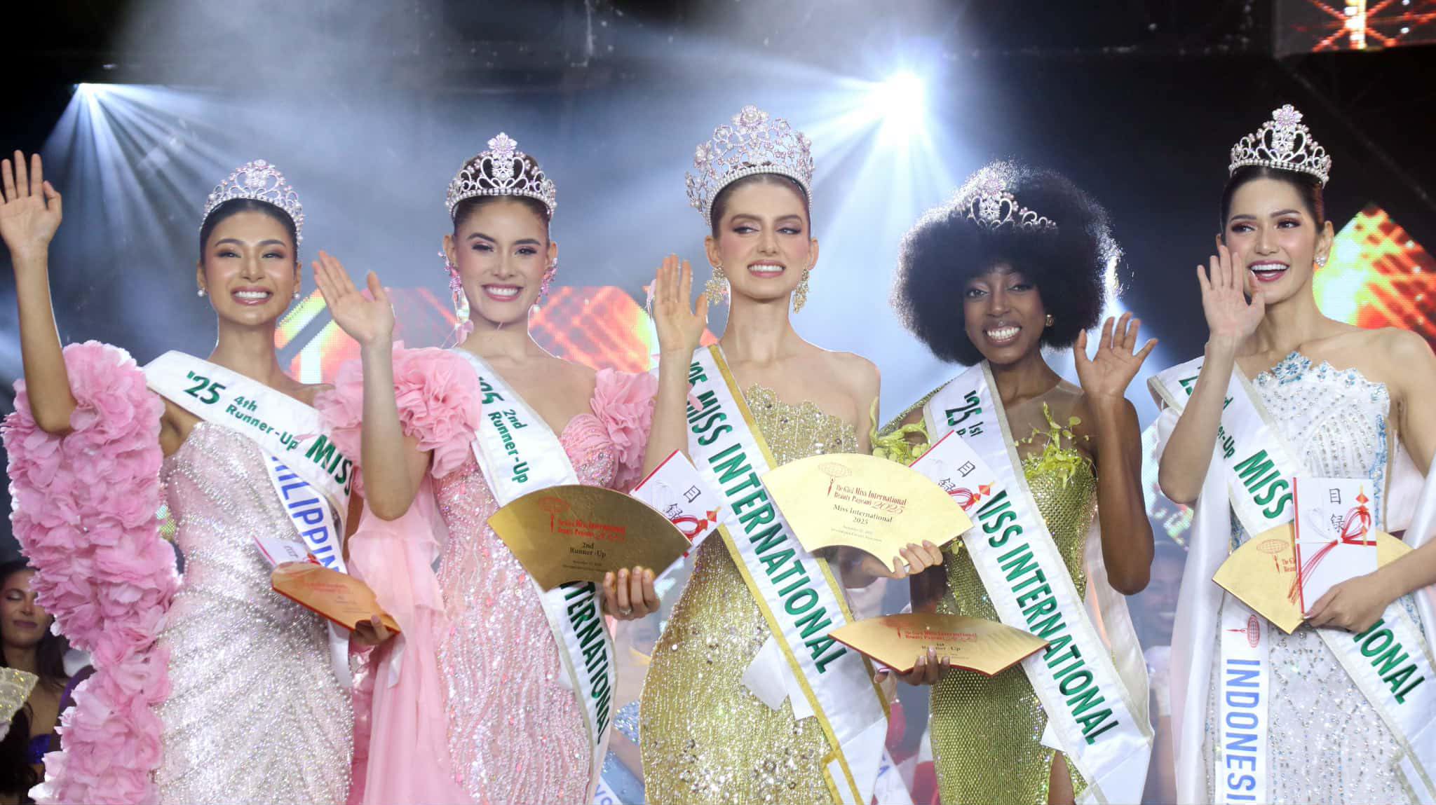 Nhan sắc tân Hoa hậu Quốc tế vừa kế nhiệm Thanh Thủy- Ảnh 1. Nhan sắc tân Hoa hậu Quốc tế vừa kế nhiệm Thanh Thủy- Ảnh 1.