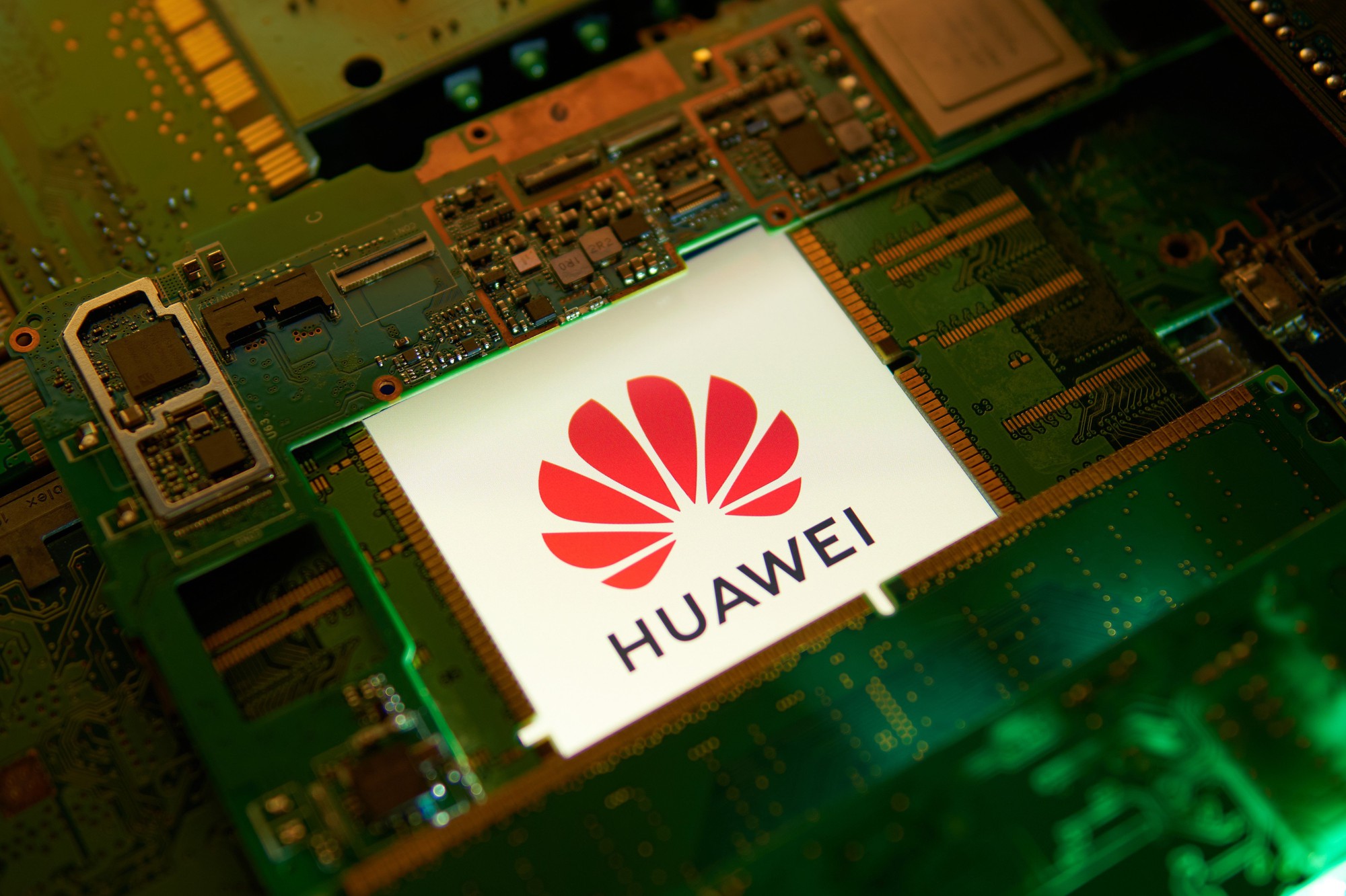 Huawei có phần mềm biến chip thường thành 'siêu chip' nhanh gấp 1.000 lần Nvidia? - Ảnh 1. Huawei có phần mềm biến chip thường thành 'siêu chip' nhanh gấp 1.000 lần Nvidia? - Ảnh 1.