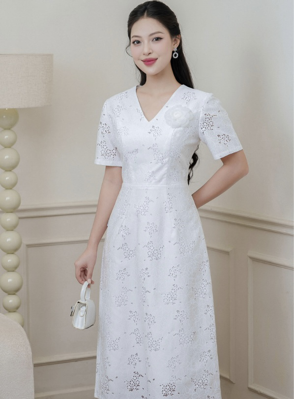 Trang phục đục lỗ nhỏ tạo vẻ ngoài độc đáo, khác biệt cho nàng- Ảnh 5. Trang phục đục lỗ nhỏ tạo vẻ ngoài độc đáo, khác biệt cho nàng- Ảnh 5.