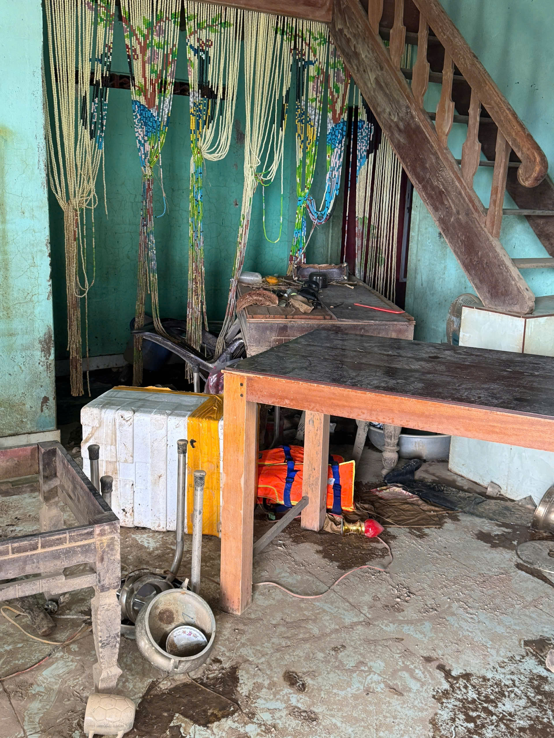 Hoàn cảnh của cô sinh viên đi cứu trợ lũ lụt khiến nhóm drone nghẹn ngào - Ảnh 3.