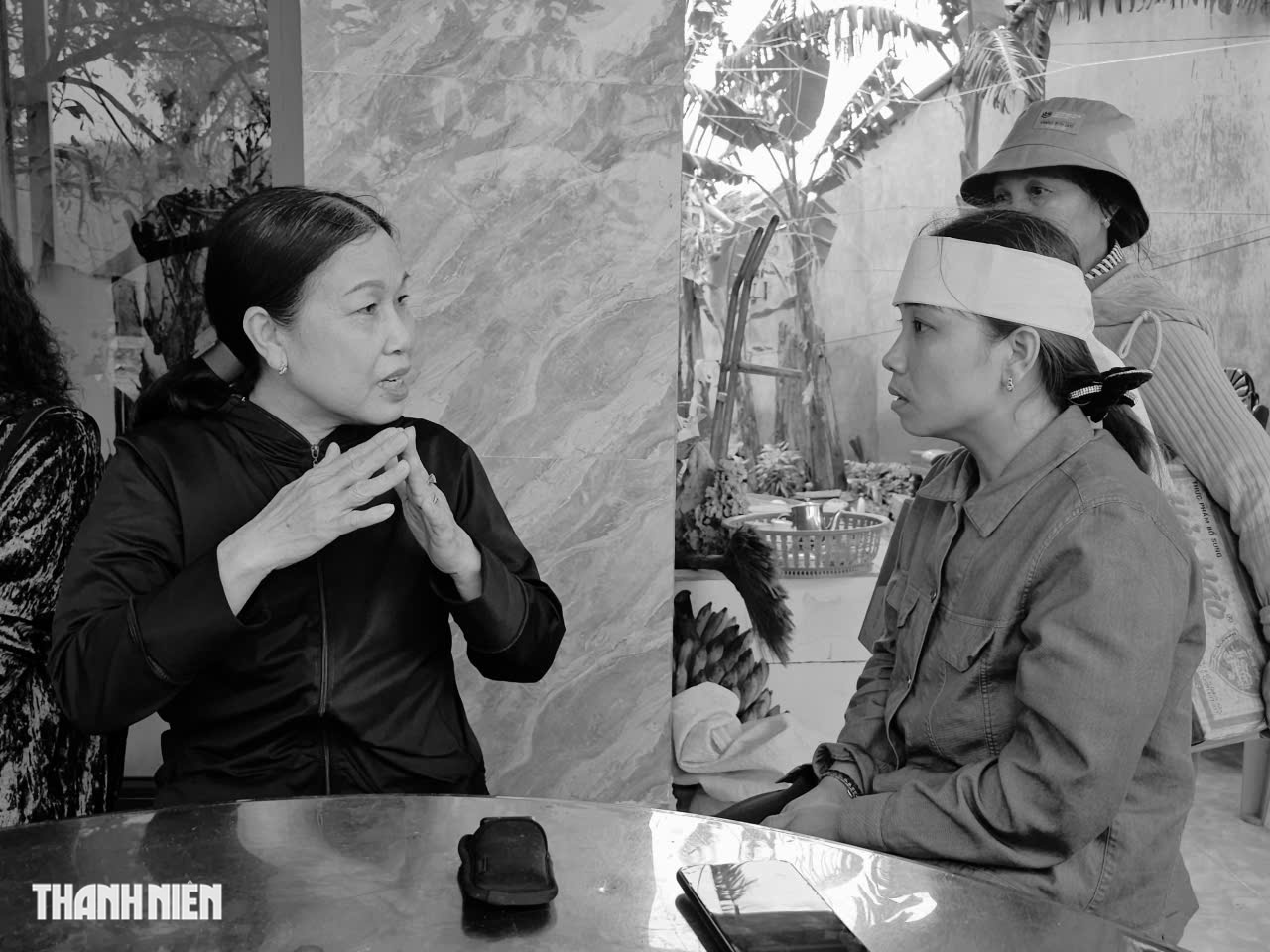 Mất chồng trong đợt lũ lịch sử: Vợ bị câm điếc gồng gánh nuôi 3 con thơ - Ảnh 5.