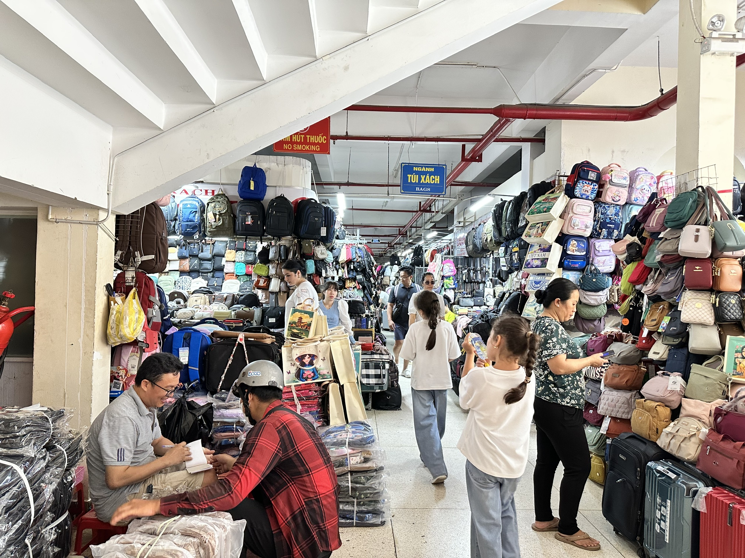 Hộ kinh doanh vẫn lúng túng với hàng tồn kho- Ảnh 1.