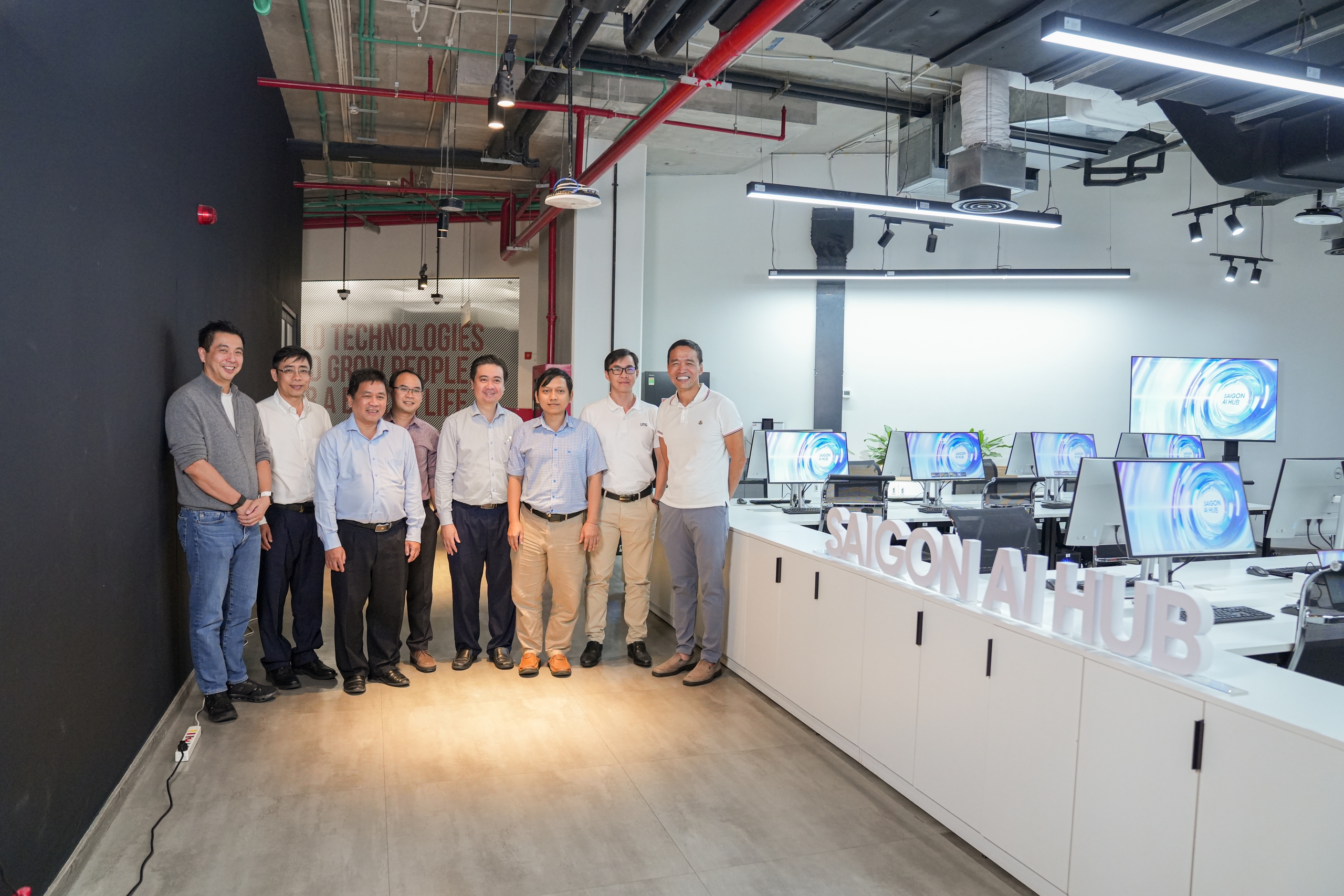 Saigon AI Hub - không gian nghiên cứu AI mở đầu tiên tại TP.HCM - Ảnh 1.