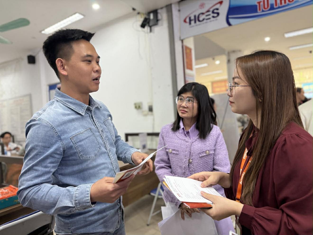 Gần 1.900 việc làm lương cao từ các doanh nghiệp Hàn Quốc, Nhật Bản- Ảnh 1.