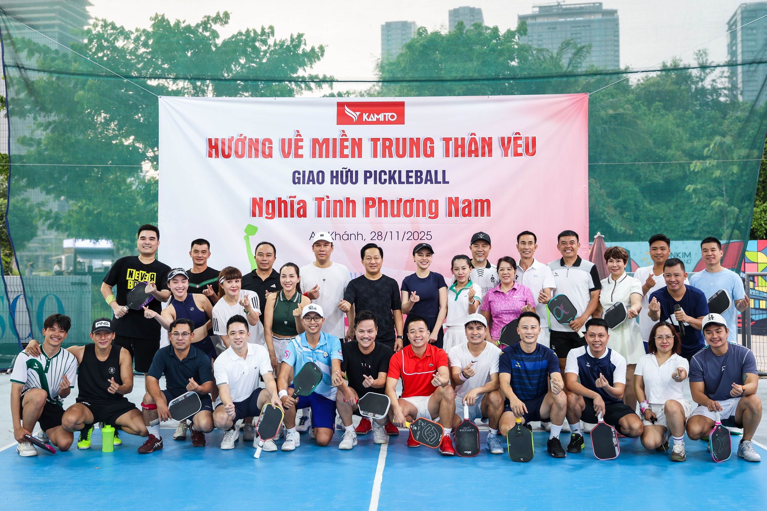 Hơn nửa tỉ đồng từ giải pickleball 'Nghĩa t&igrave;nh phương Nam' gửi đi miền Trung - Ảnh 4.
