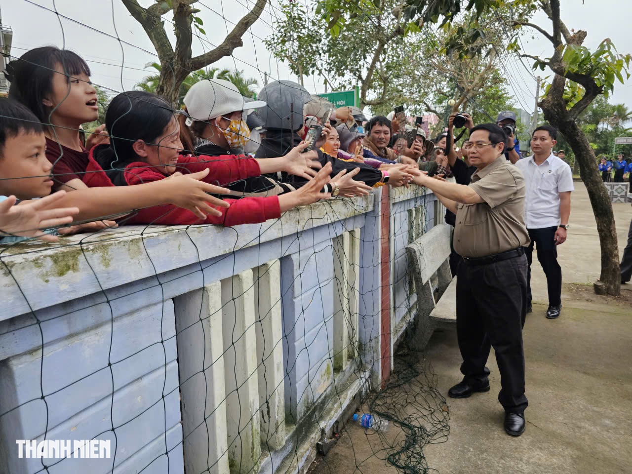 Thủ tướng Phạm Minh Chính: Cấp bách xây dựng nhà tránh lũ- Ảnh 4.