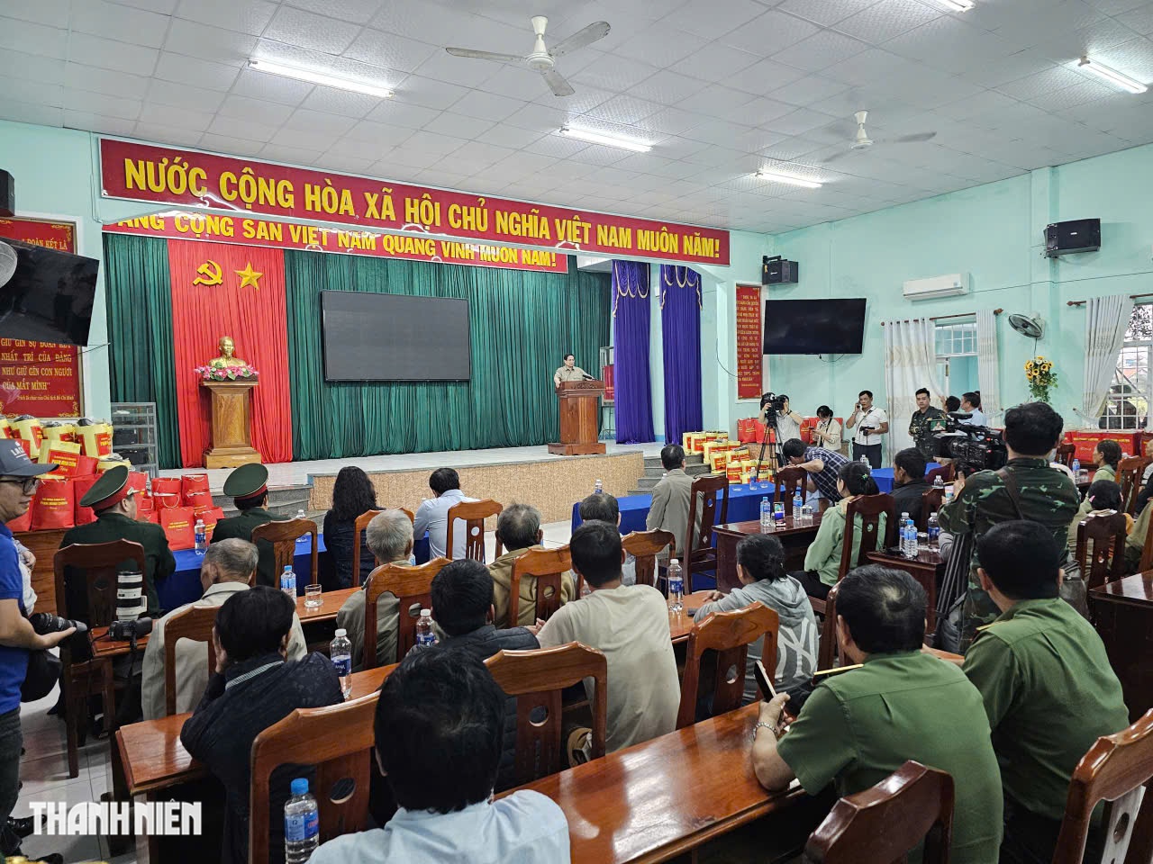 Thủ tướng Phạm Minh Chính: Cấp bách xây dựng nhà tránh lũ- Ảnh 3.