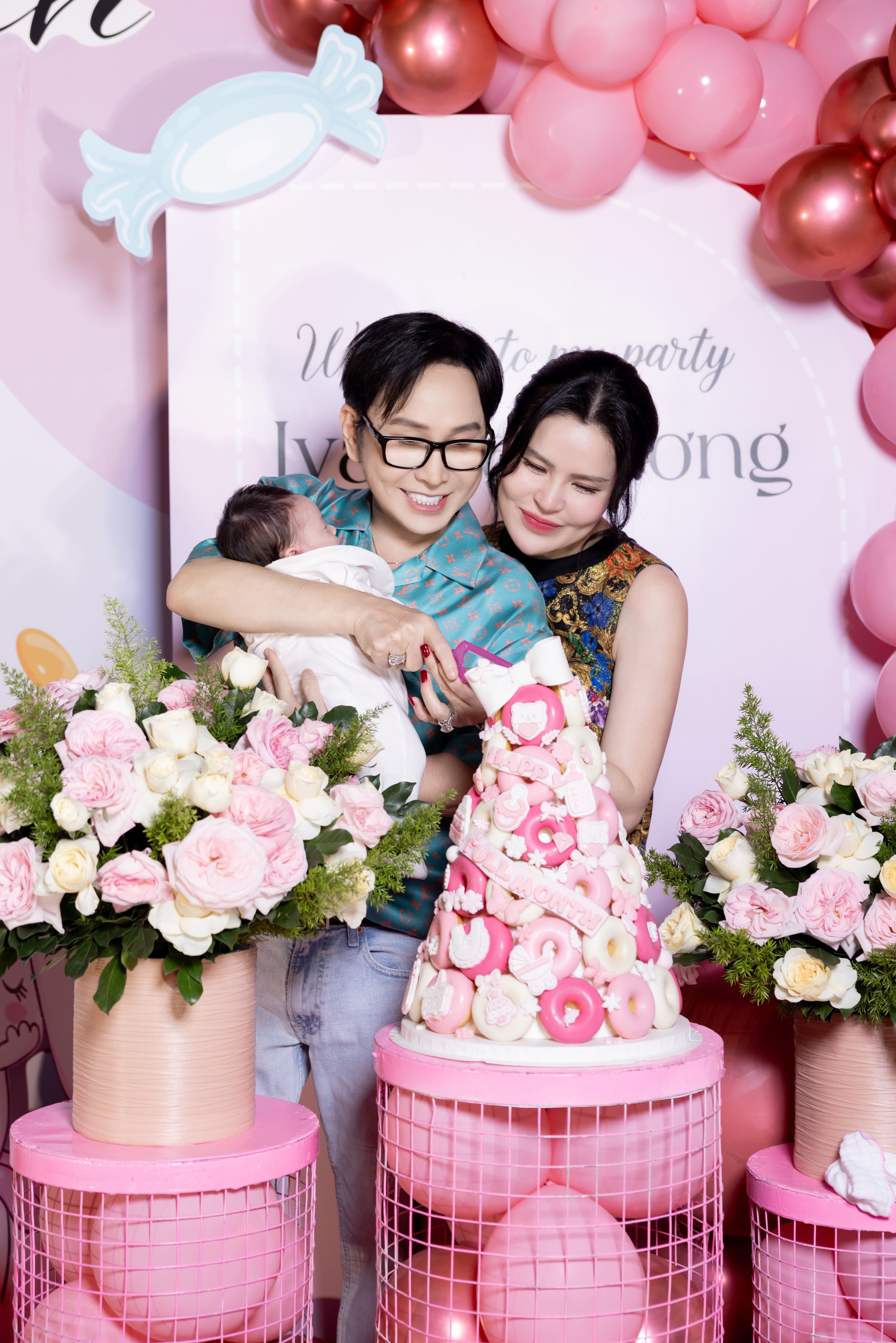 NSƯT Vũ Lu&acirc;n - Phương L&ecirc; lần đầu c&ocirc;ng khai con g&aacute;i  - Ảnh 1.