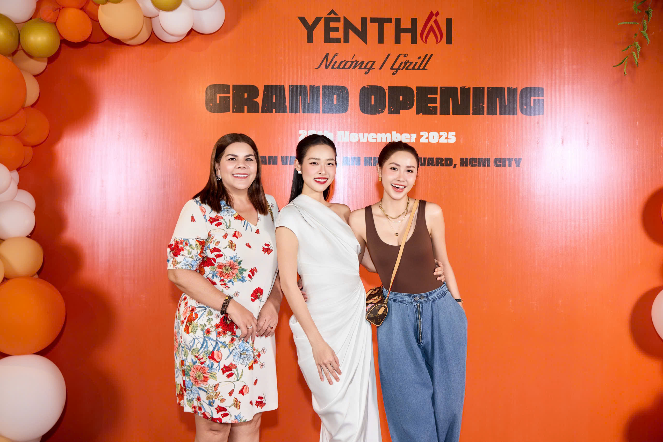 Dàn sao đến chúc mừng Diệp Bảo Ngọc lên chức- Ảnh 3.