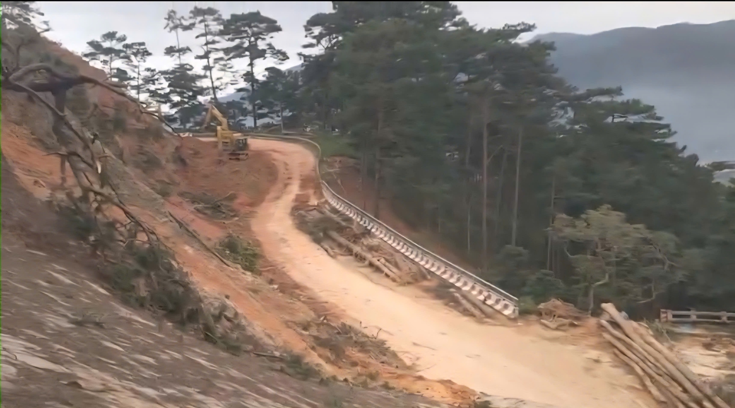 Cận cảnh đèo Mimosa và D’Ran trước ngày thông xe - Ảnh 7.