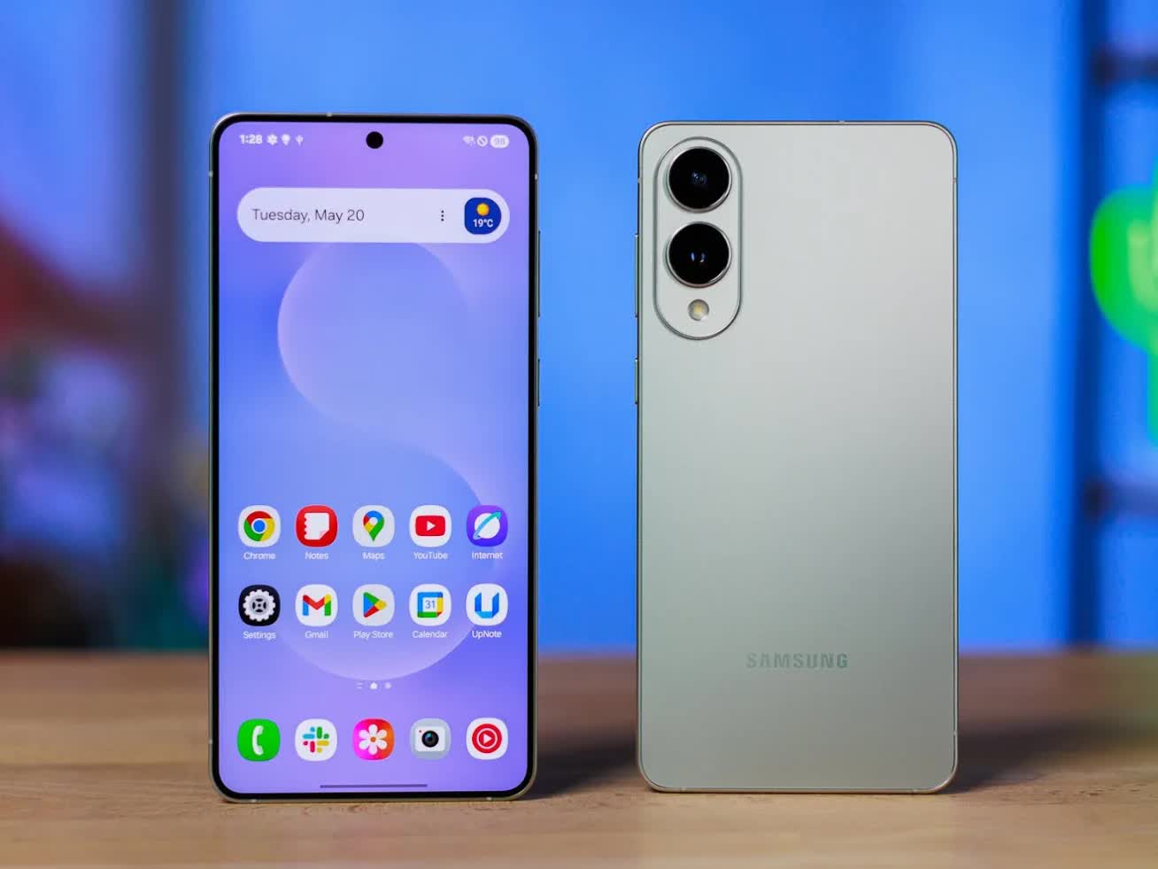 iPhone Air ế ẩm, hãng điện thoại Trung Quốc 'chùn tay' giữa chừng - Ảnh 1.