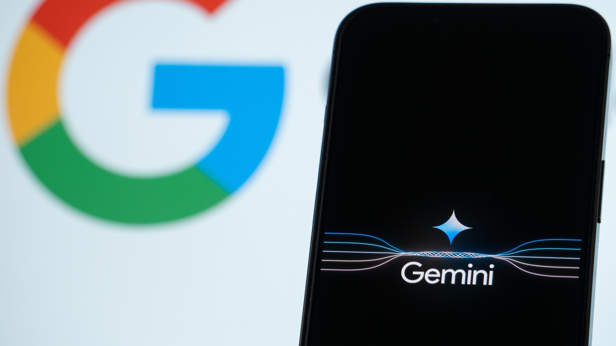 Apple chi tiền cho Google nâng cấp Siri với công nghệ Gemini vào tháng 3 năm sau - Ảnh 1. Apple chi tiền cho Google nâng cấp Siri với công nghệ Gemini vào tháng 3 năm sau - Ảnh 1.