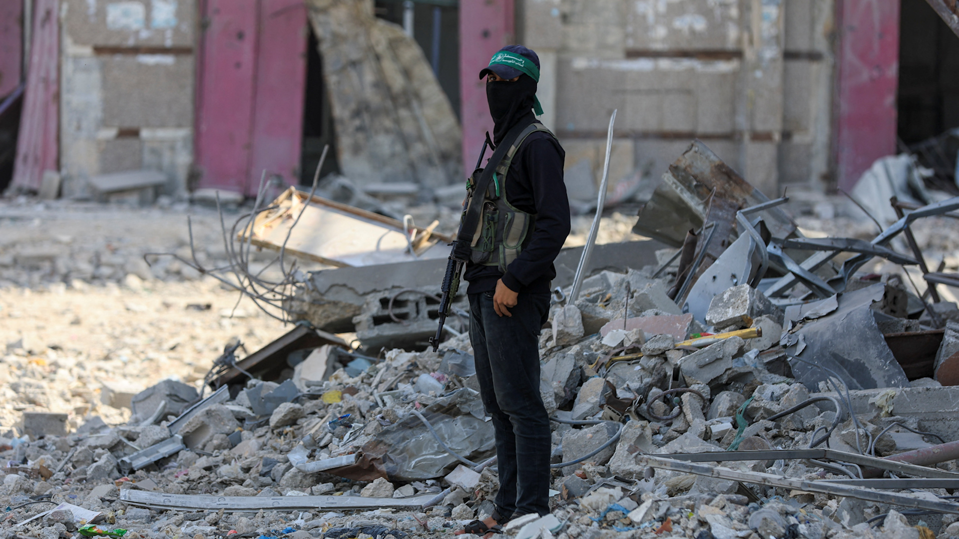 Hamas: Trao trả thêm 3 thi thể con tin, thỏa thuận với Israel vẫn mong manh - Ảnh 1.