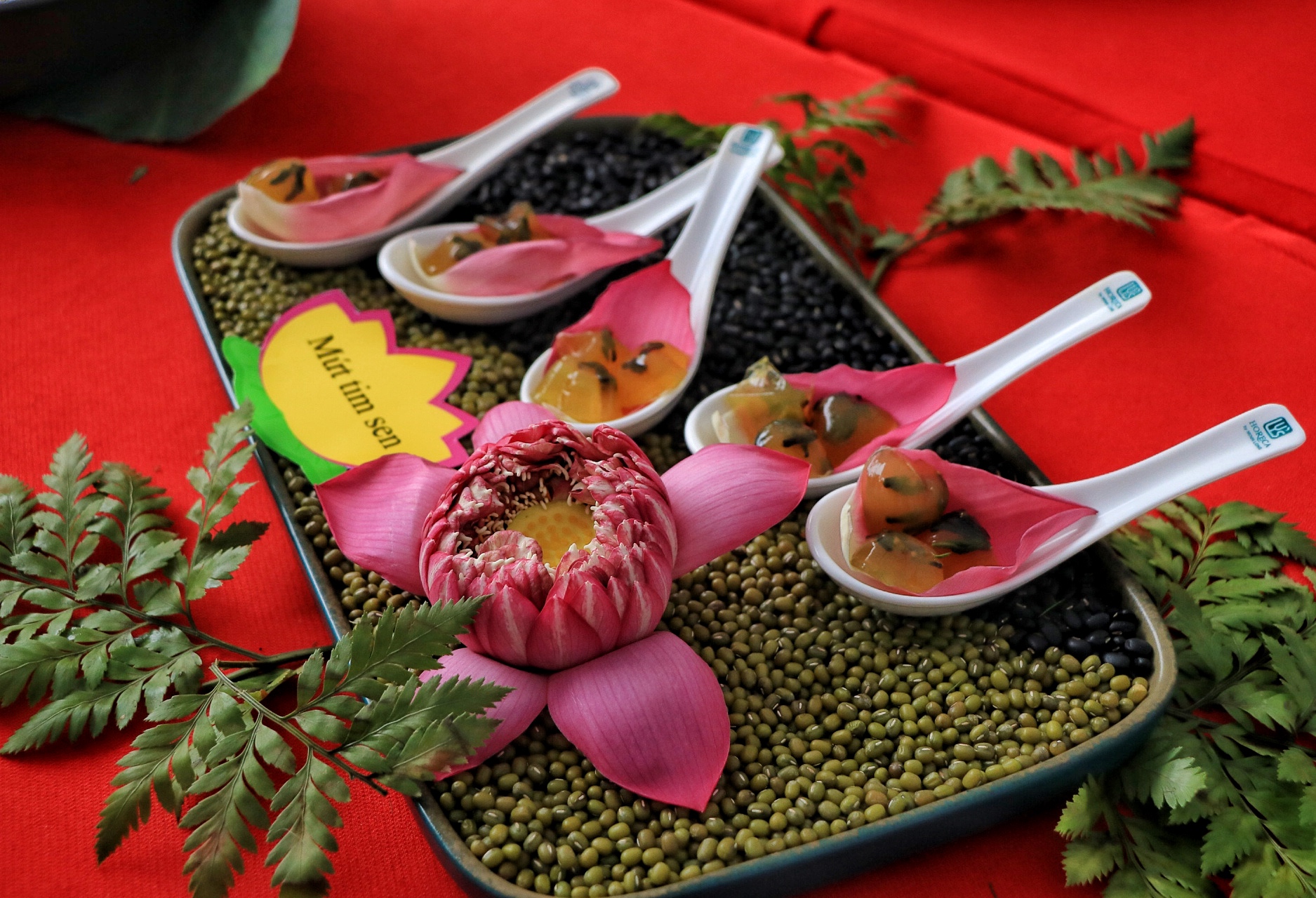 Kỷ lục Việt Nam: 200 món chay từ sen tại lễ hội ẩm thực chay ở TP.HCM - Ảnh 14.