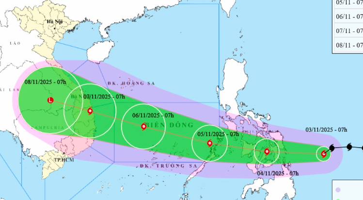 - Ảnh 1. Bão Kalmaegi mạnh lên cấp 12, đi rất nhanh, hướng về Biển Đông - Ảnh 1.