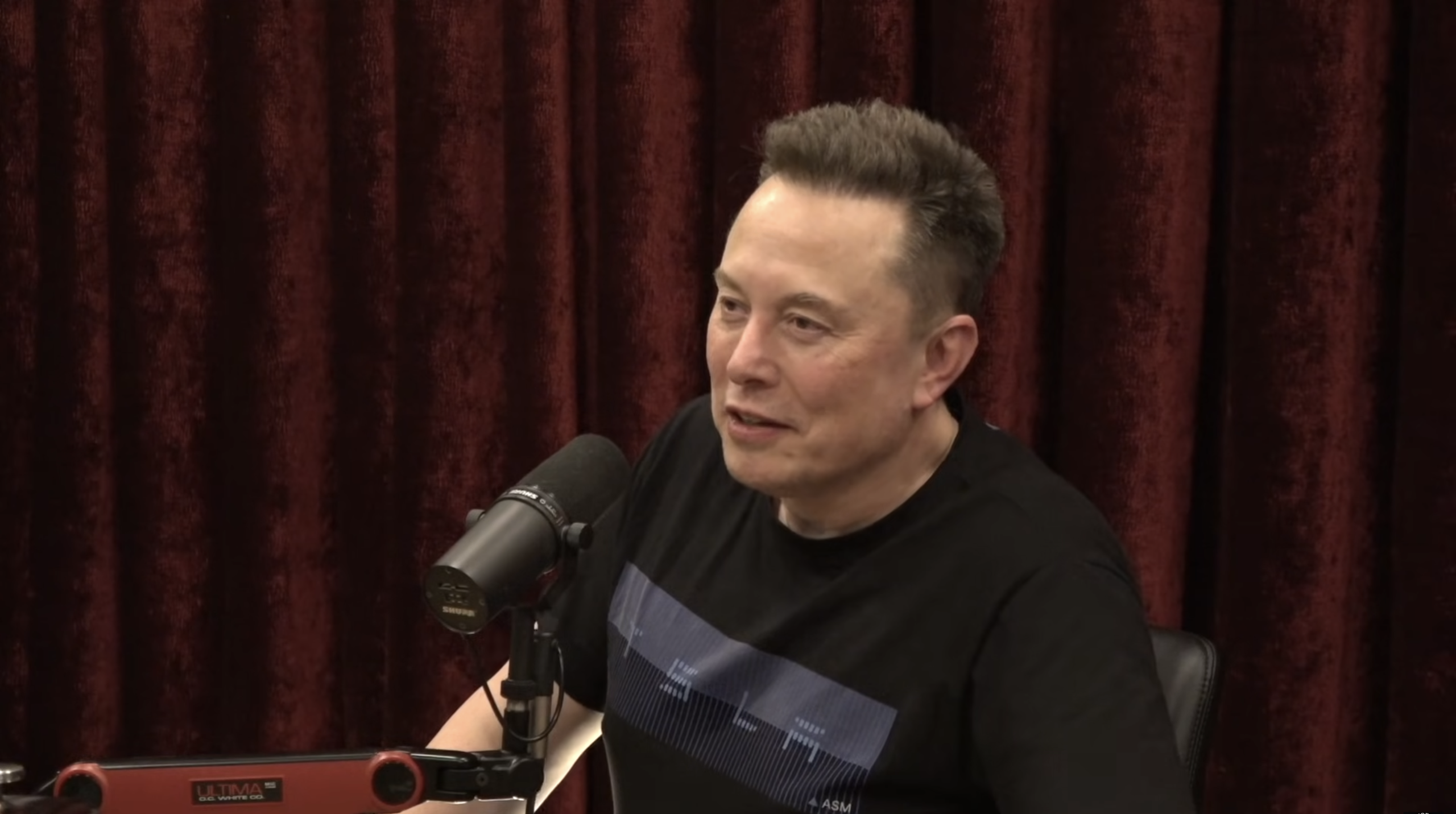 Tỉ phú Elon Musk nói X sắp có tính năng chat bảo mật như Bitcoin