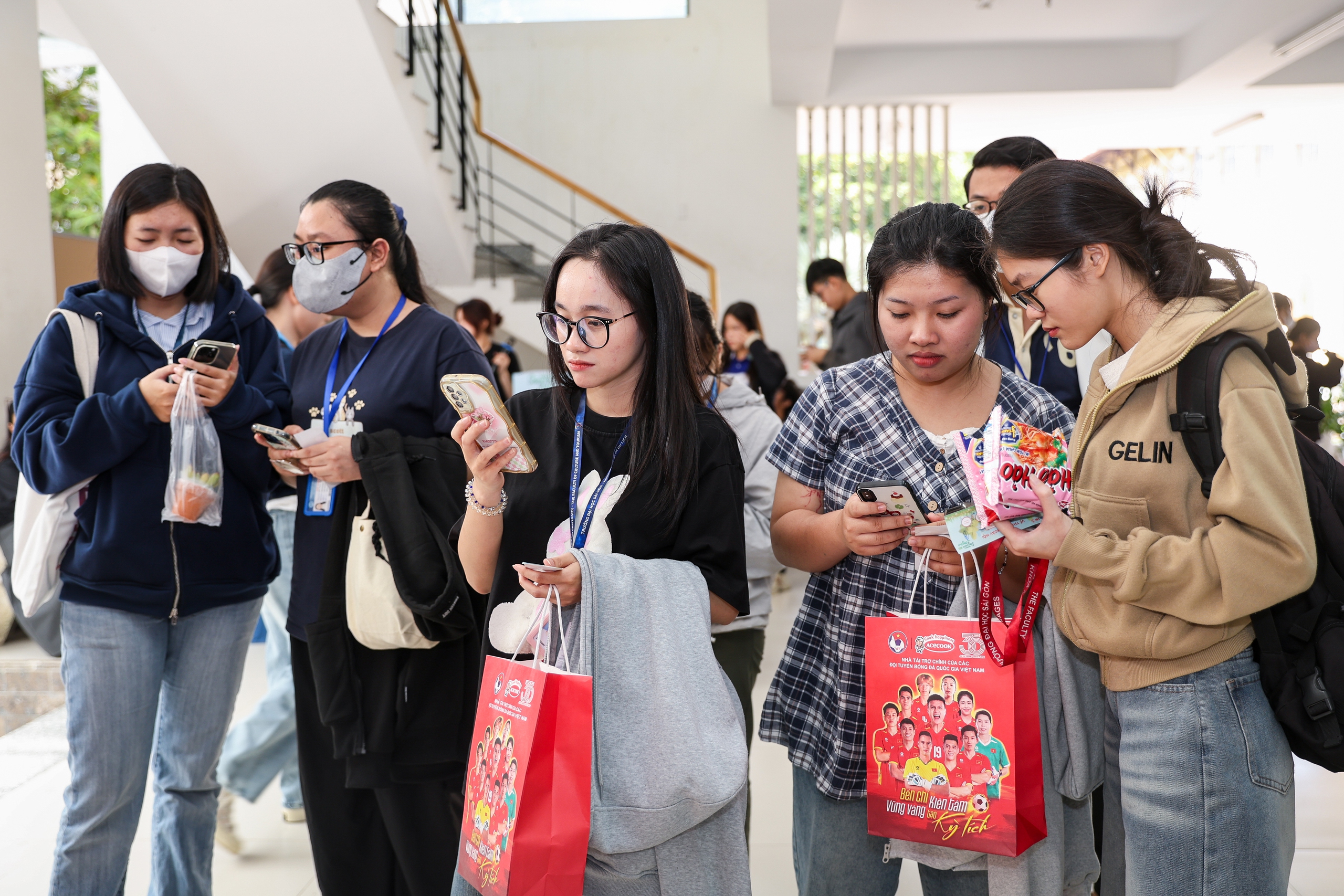 Thường xuyên chạy deadline, ở trọ xa nhà, sinh viên sống xanh sống khỏe bằng cách nào? - Ảnh 2.