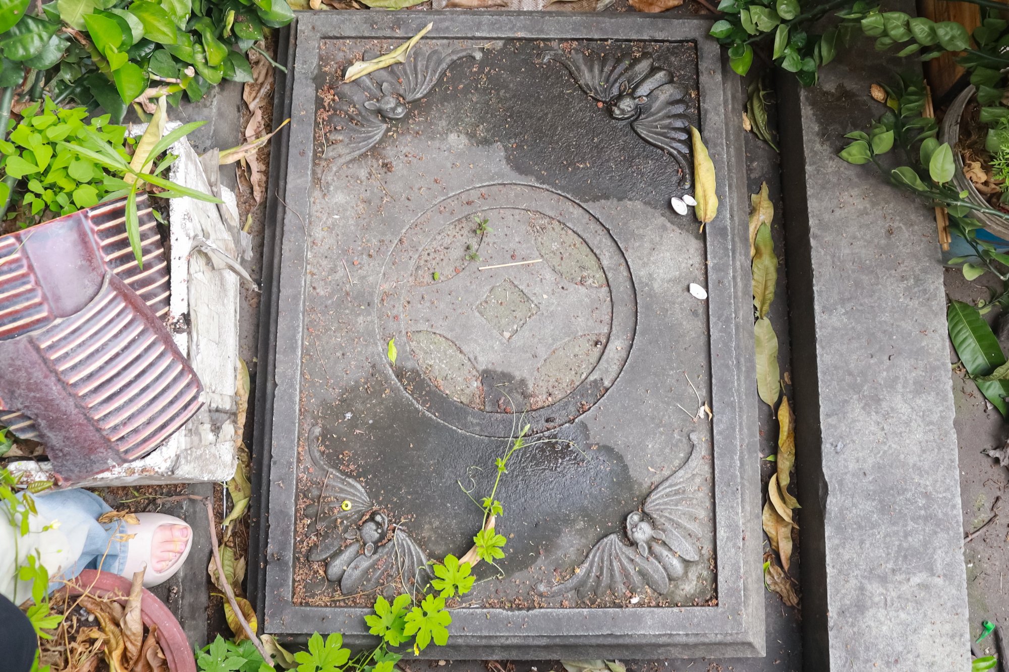 Mộ cổ 123 năm ở TP.HCM: Dấu tích đại gia giàu thứ 4 Sài Gòn xưa- Ảnh 10.