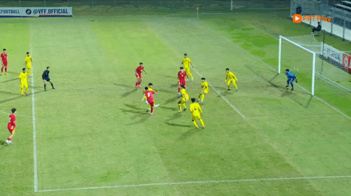 Thắng đậm Malaysia, U.17 Việt Nam lập kỳ t&iacute;ch gi&agrave;nh v&eacute; đi ch&acirc;u &Aacute;: VFF thưởng n&oacute;ng 600 triệu đồng- Ảnh 3.