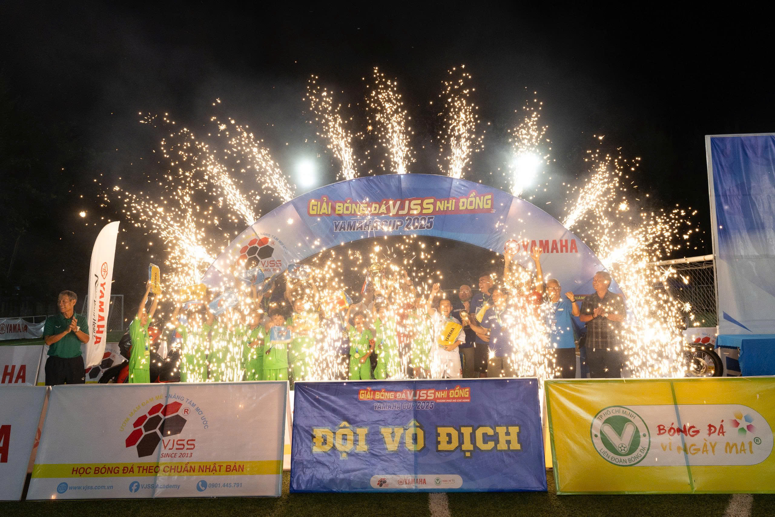 Lộ diện nhà vô địch đầy xứng đáng của bóng đá nhi đồng TP.HCM- Ảnh 1. Lộ diện nhà vô địch đầy xứng đáng của bóng đá nhi đồng TP.HCM- Ảnh 1.