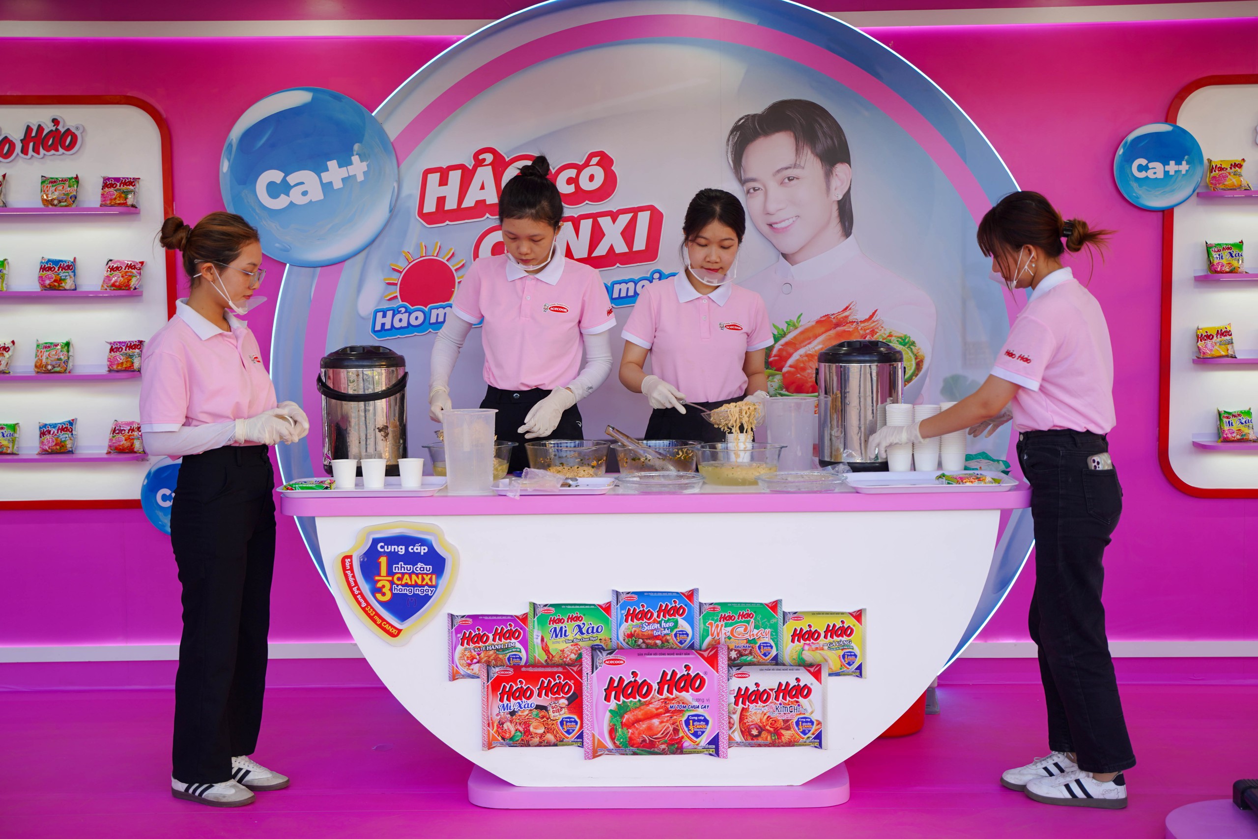 Sinh viên thực hành sống xanh sống khỏe, ấn tượng 'cơn mưa' quà - Ảnh 10.