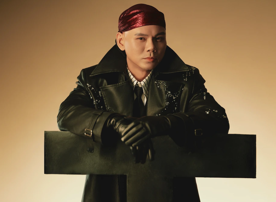 NSND Tự Long góp mặt show Phan Đinh Tùng sau khi bảo vệ luận án tiến sĩ - Ảnh 1.