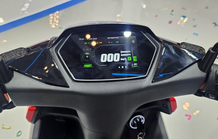 Xe máy điện 'Made in Indonesia' bán gần 500 xe sau 5 ngày, thách thức VinFast - Ảnh 3.